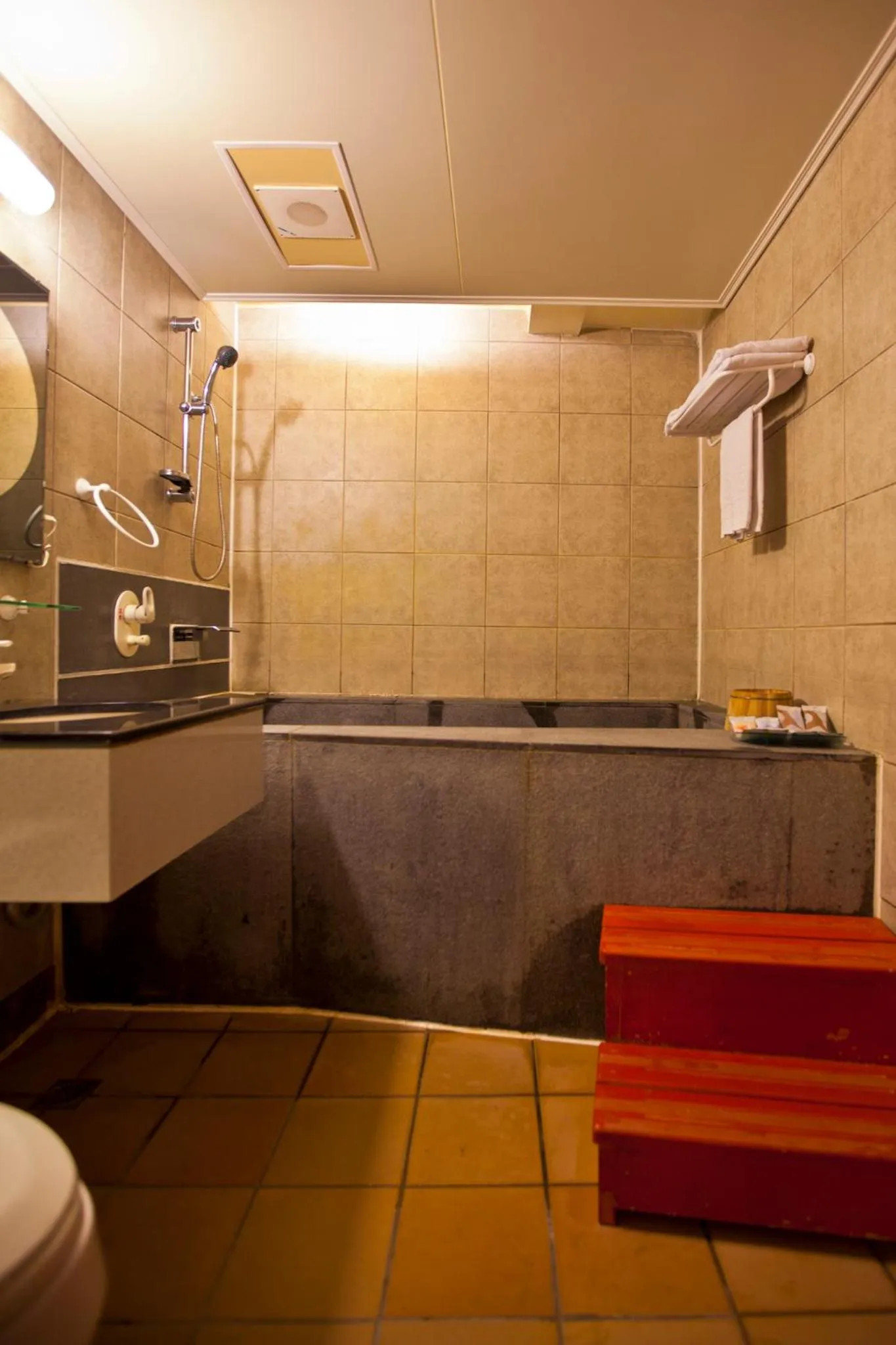 Bathroom in Tian Long Hotel