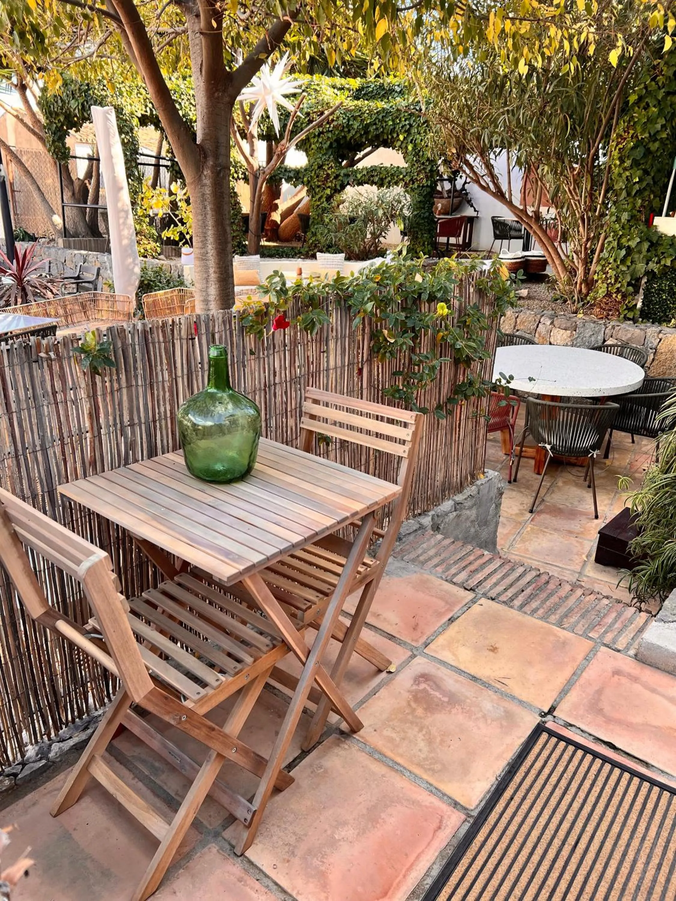 Patio in Hostal del vino LA COSTERA