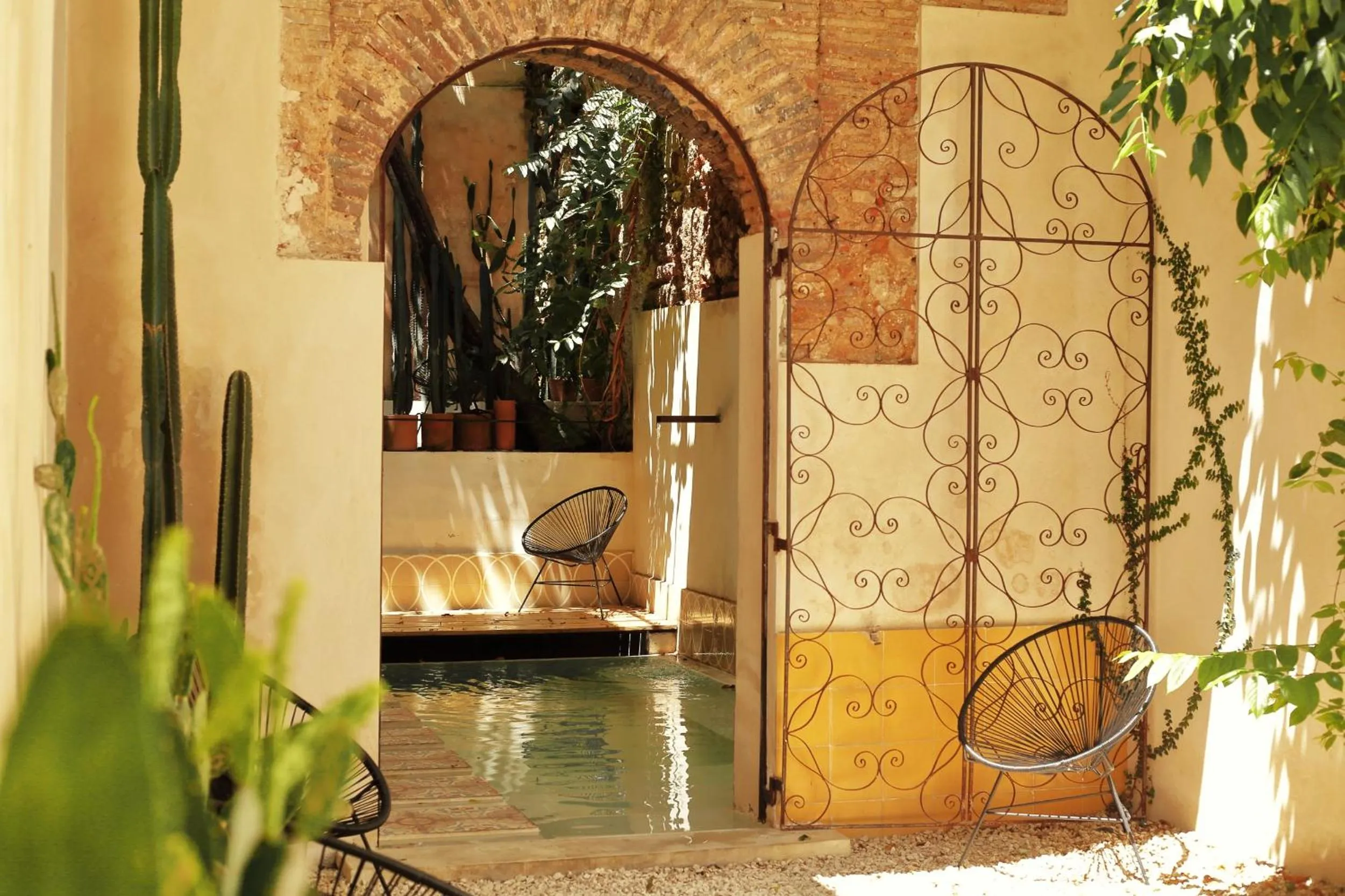 Garden in FIXIE LOFTS - Colonial Villa Suites with Pool