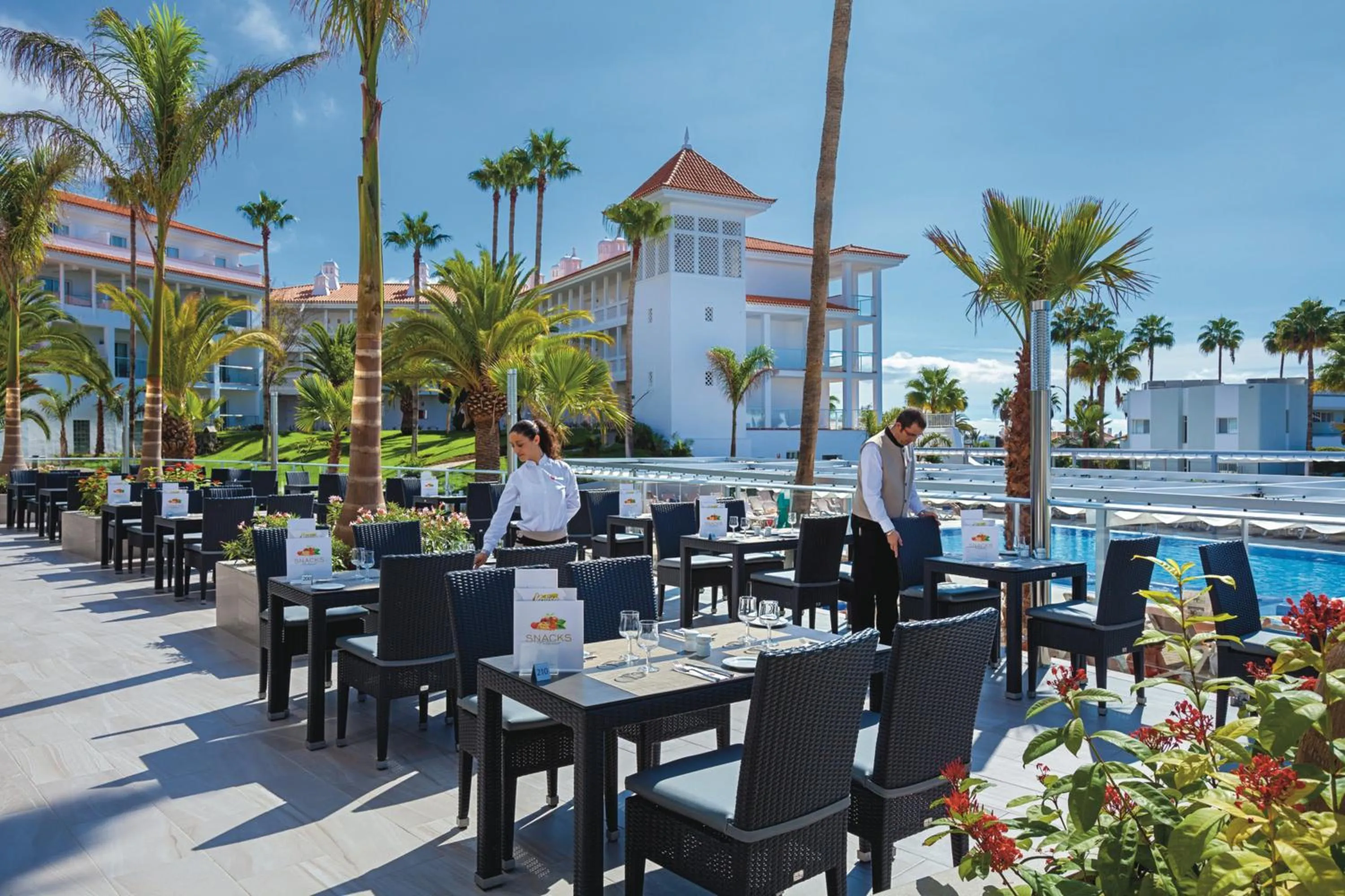 Patio in Hotel Riu Arecas - Adults Only