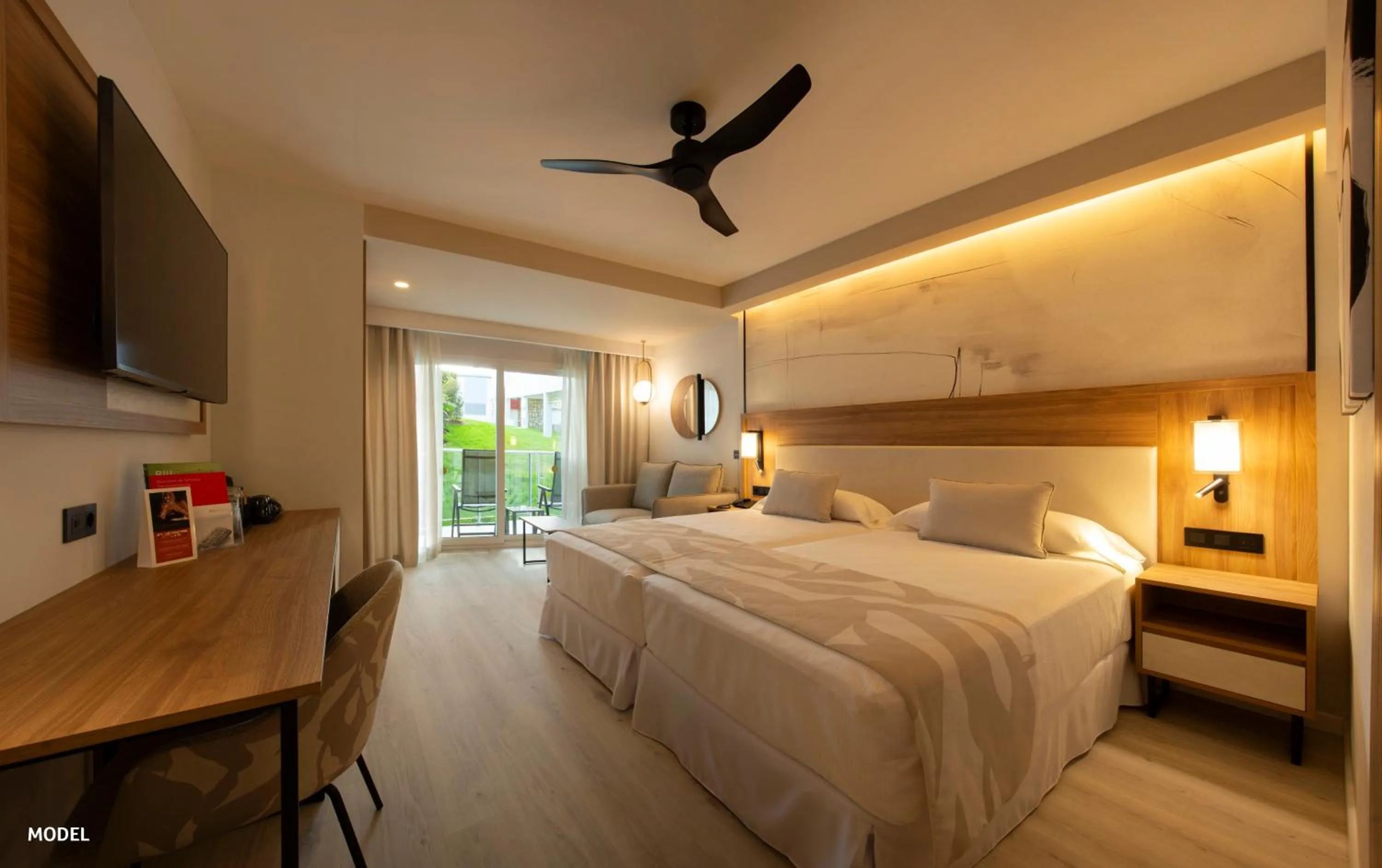 Bedroom in Hotel Riu Palace Nautilus - Adults Only