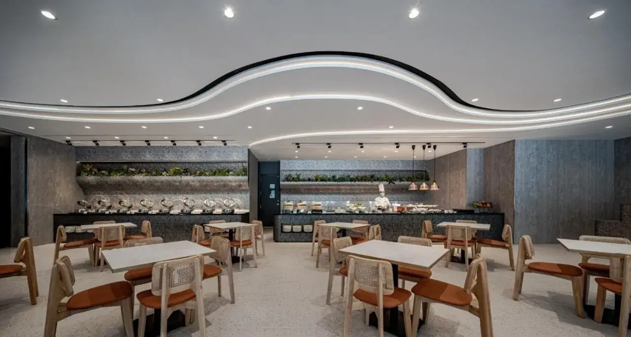 Restaurant/places to eat in Crownshine Resort Restaurant/places to eat in Crownshine Resort