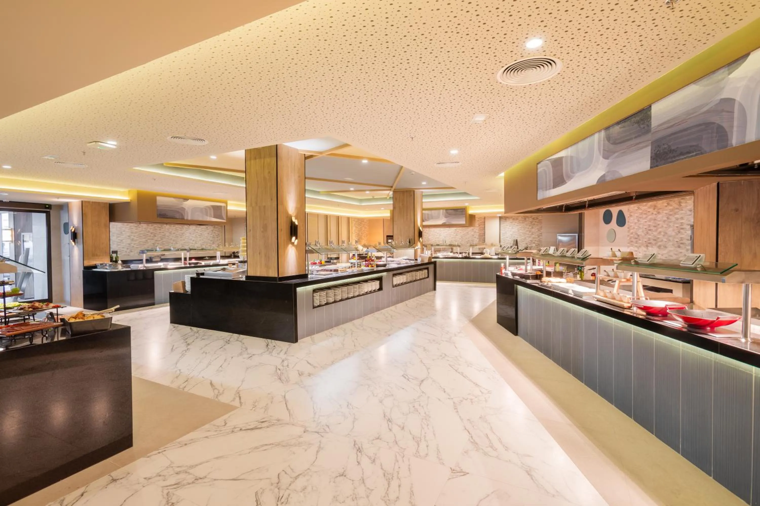 Dining area in Hotel Riu Palace Calypso - Adults Only