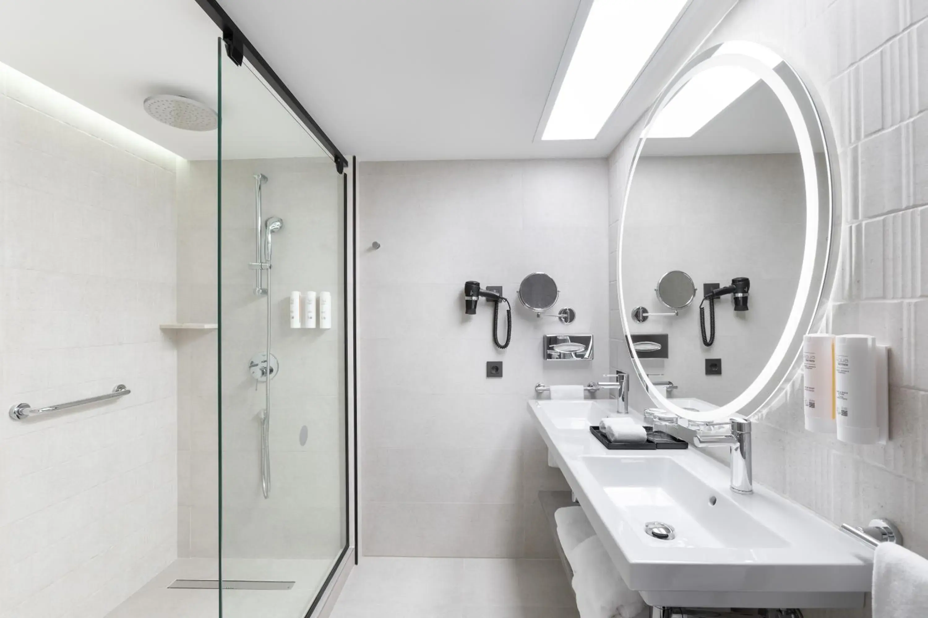 Bathroom in Hotel Riu Palace Calypso - Adults Only Bathroom in Hotel Riu Palace Calypso - Adults Only