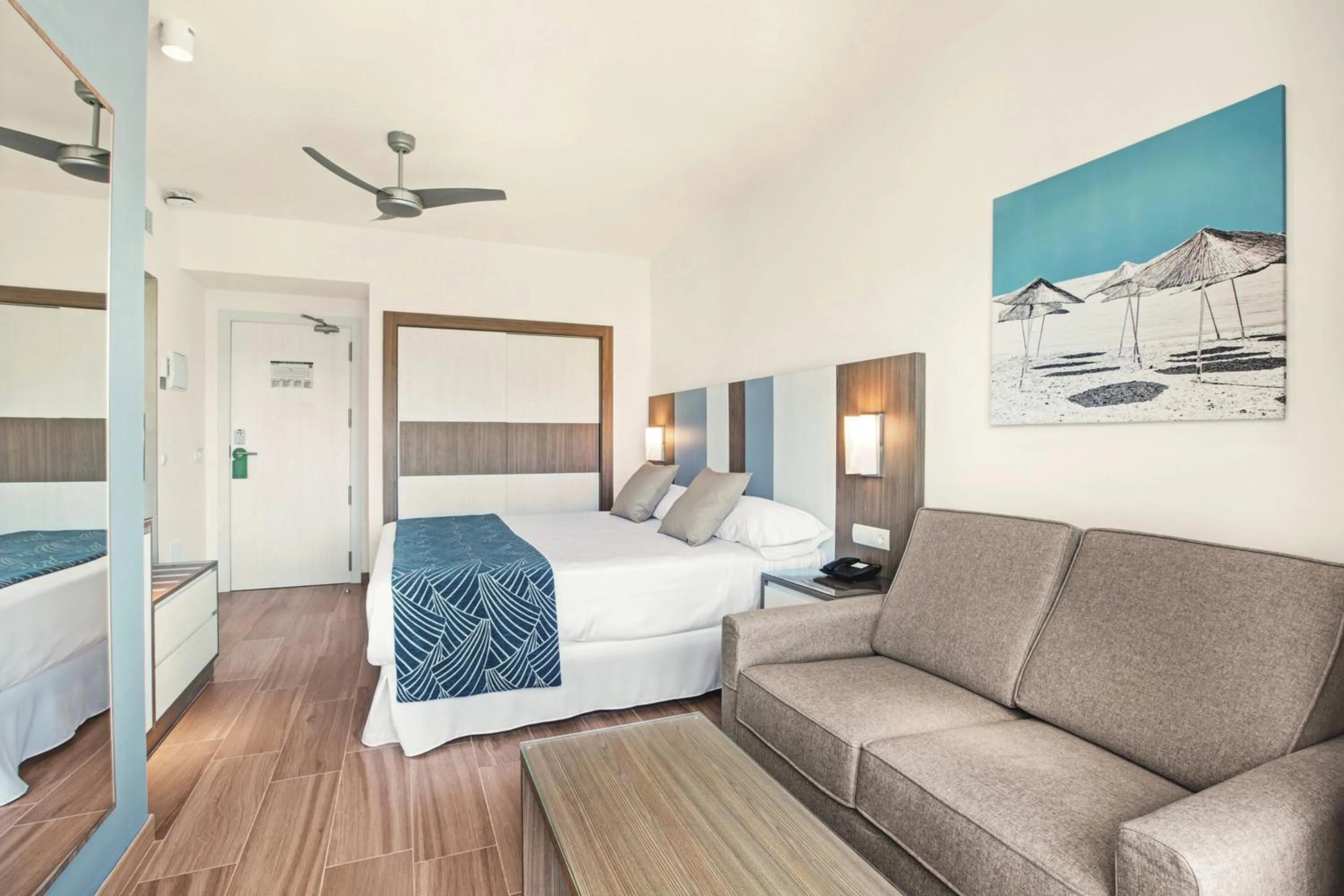 Bed in Hotel Riu Festival