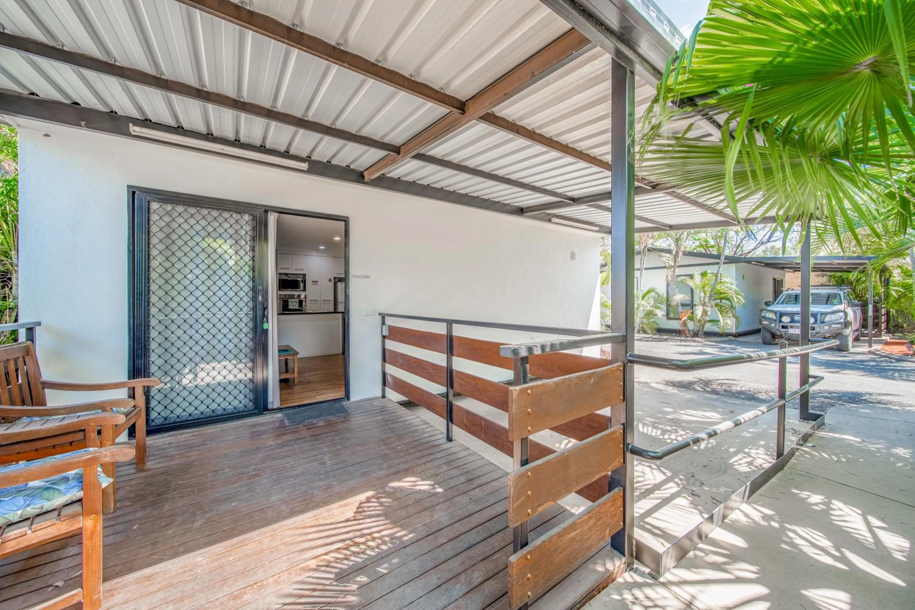 Balcony/Terrace in Emerald Motel Apartments