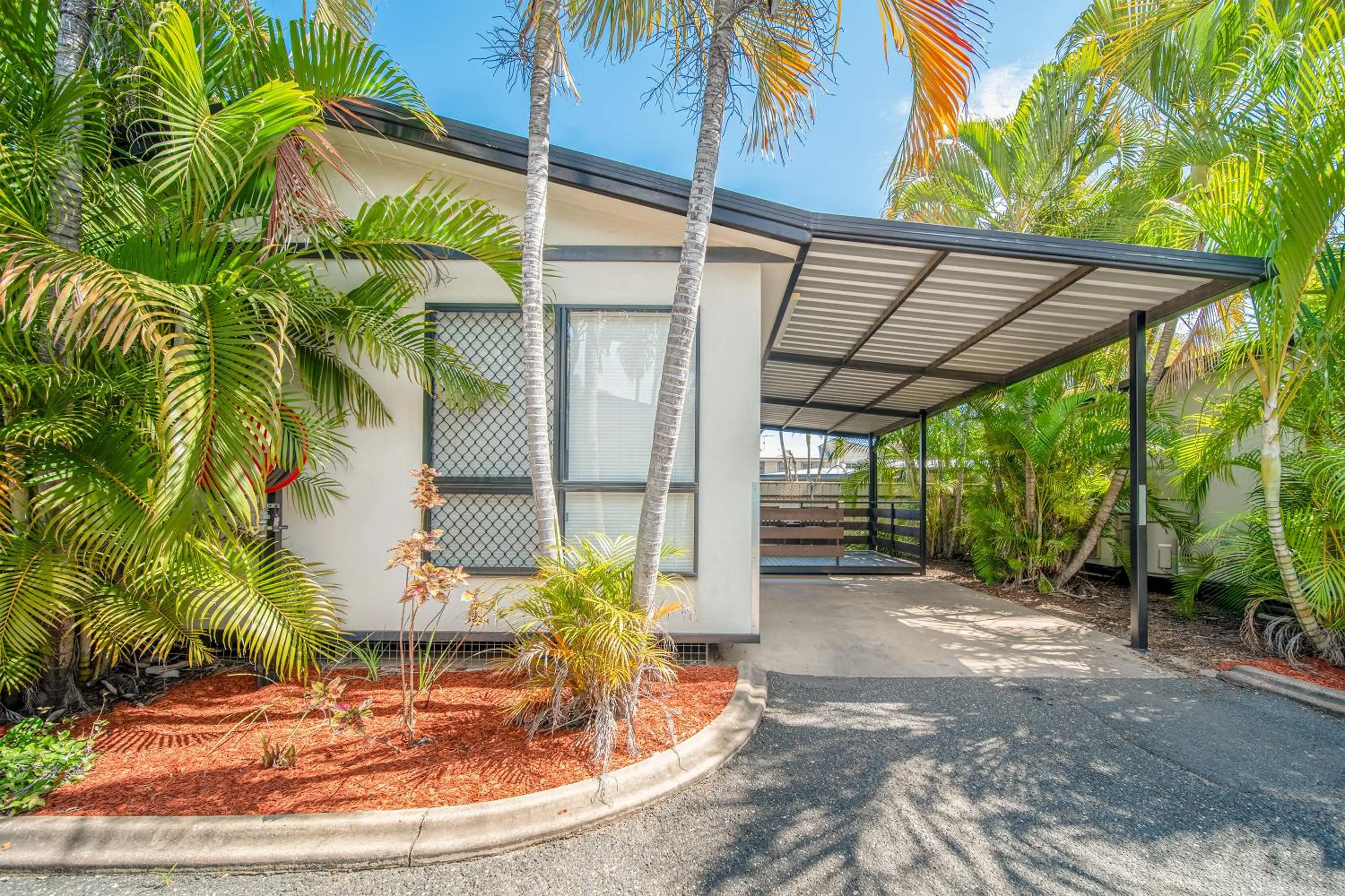 Nearby landmark in Emerald Motel Apartments