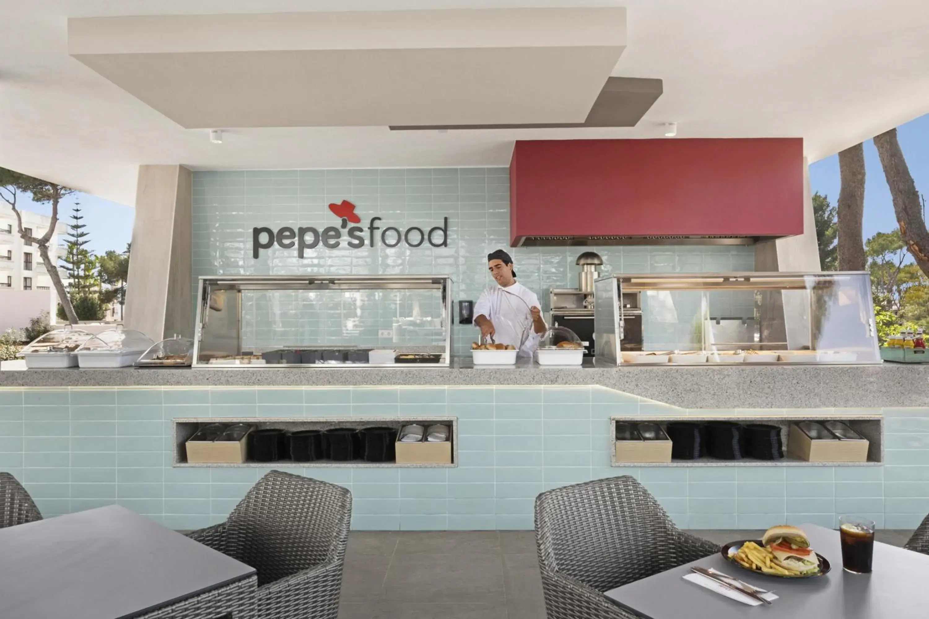 Lounge or bar in Hotel Riu Playa Park - 0'0 All Inclusive Lounge or bar in Hotel Riu Playa Park - 0'0 All Inclusive