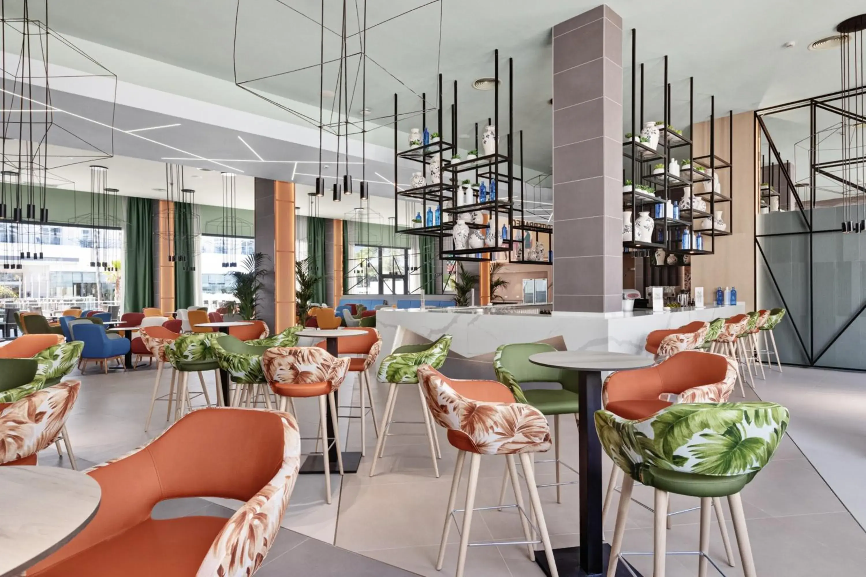 Lounge or bar in Hotel Riu Playa Park - 0'0 All Inclusive Lounge or bar in Hotel Riu Playa Park - 0'0 All Inclusive