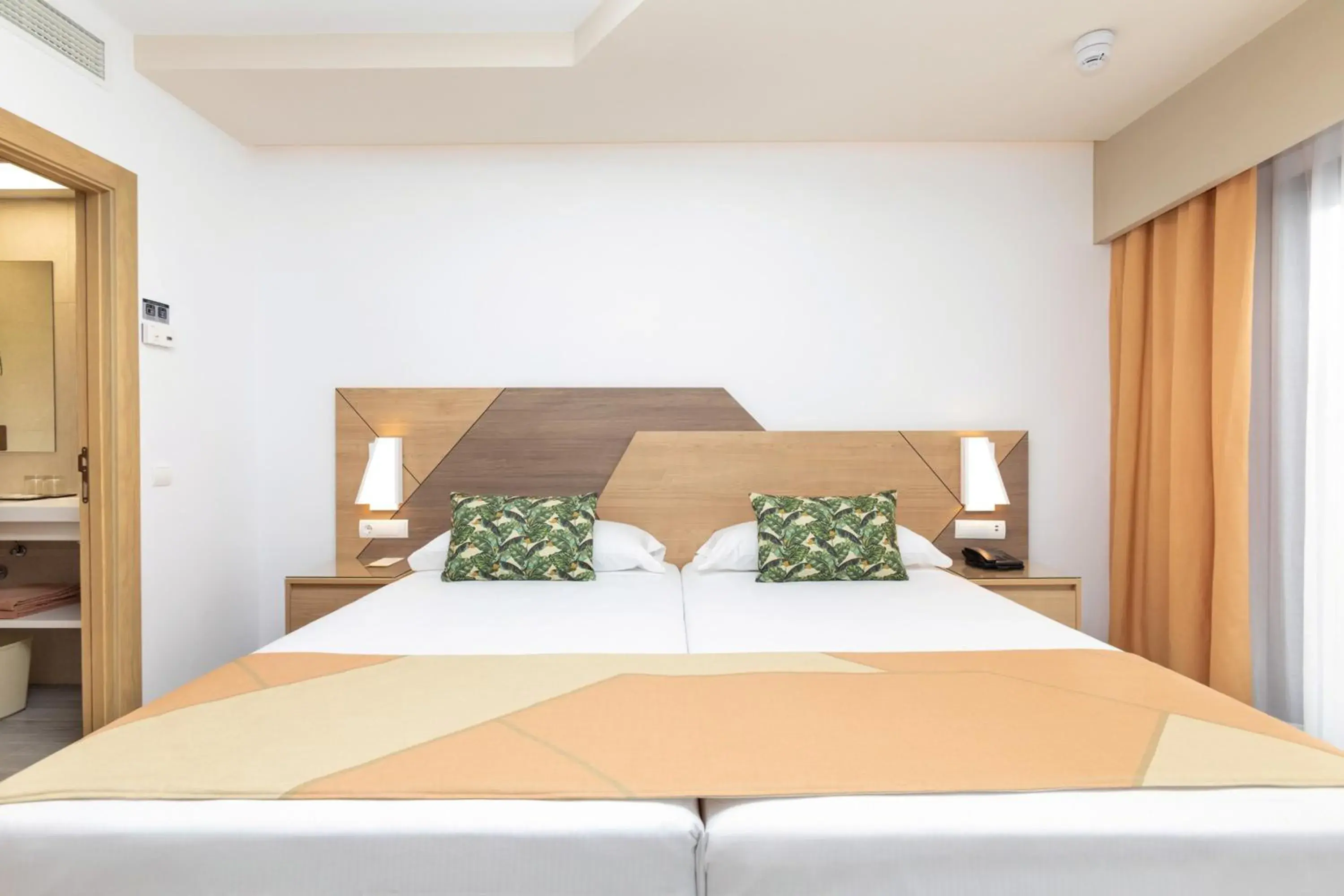 Bed in Hotel Riu Buenavista - All Inclusive Bed in Hotel Riu Buenavista - All Inclusive