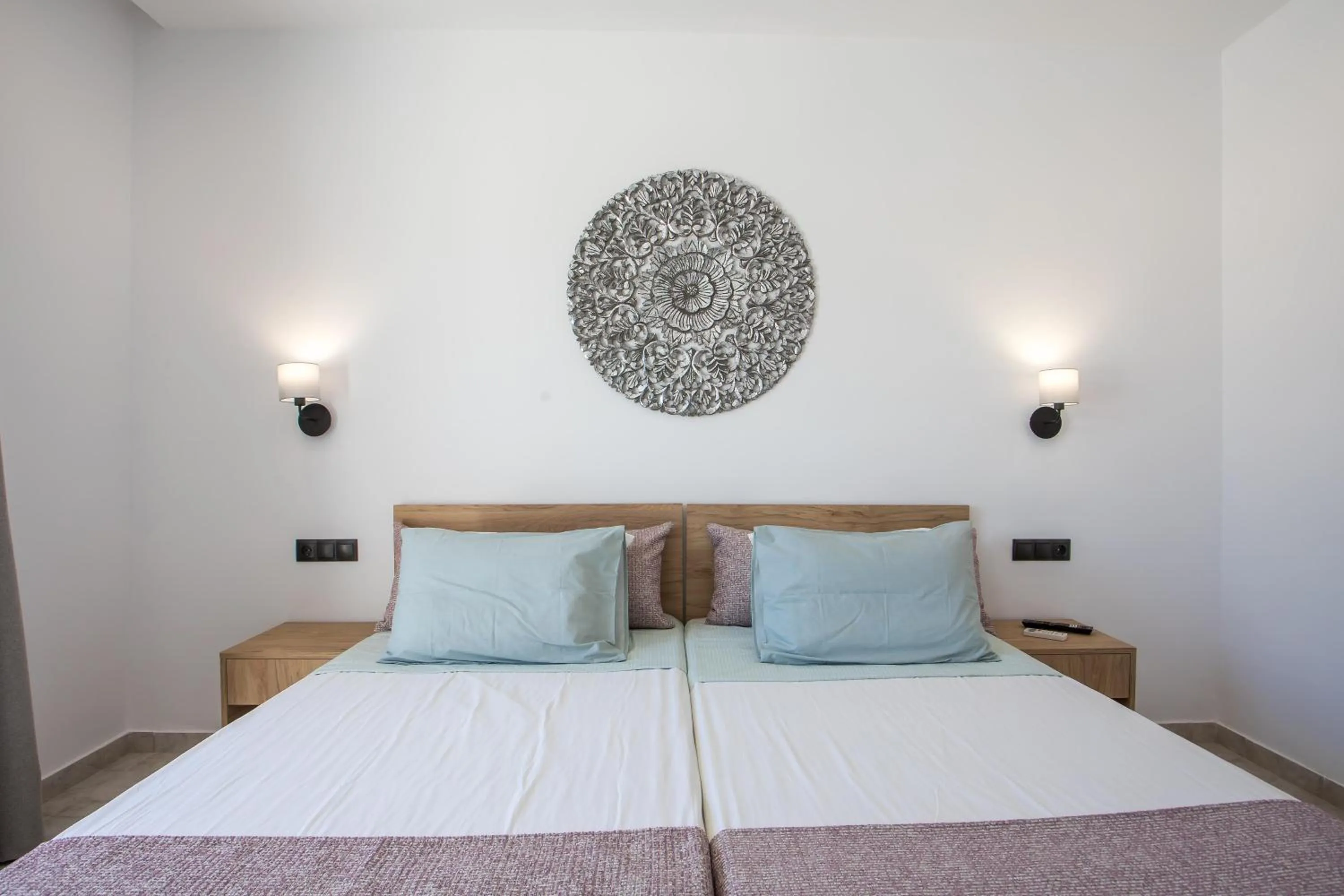 Bed in Lisabeth Apartments