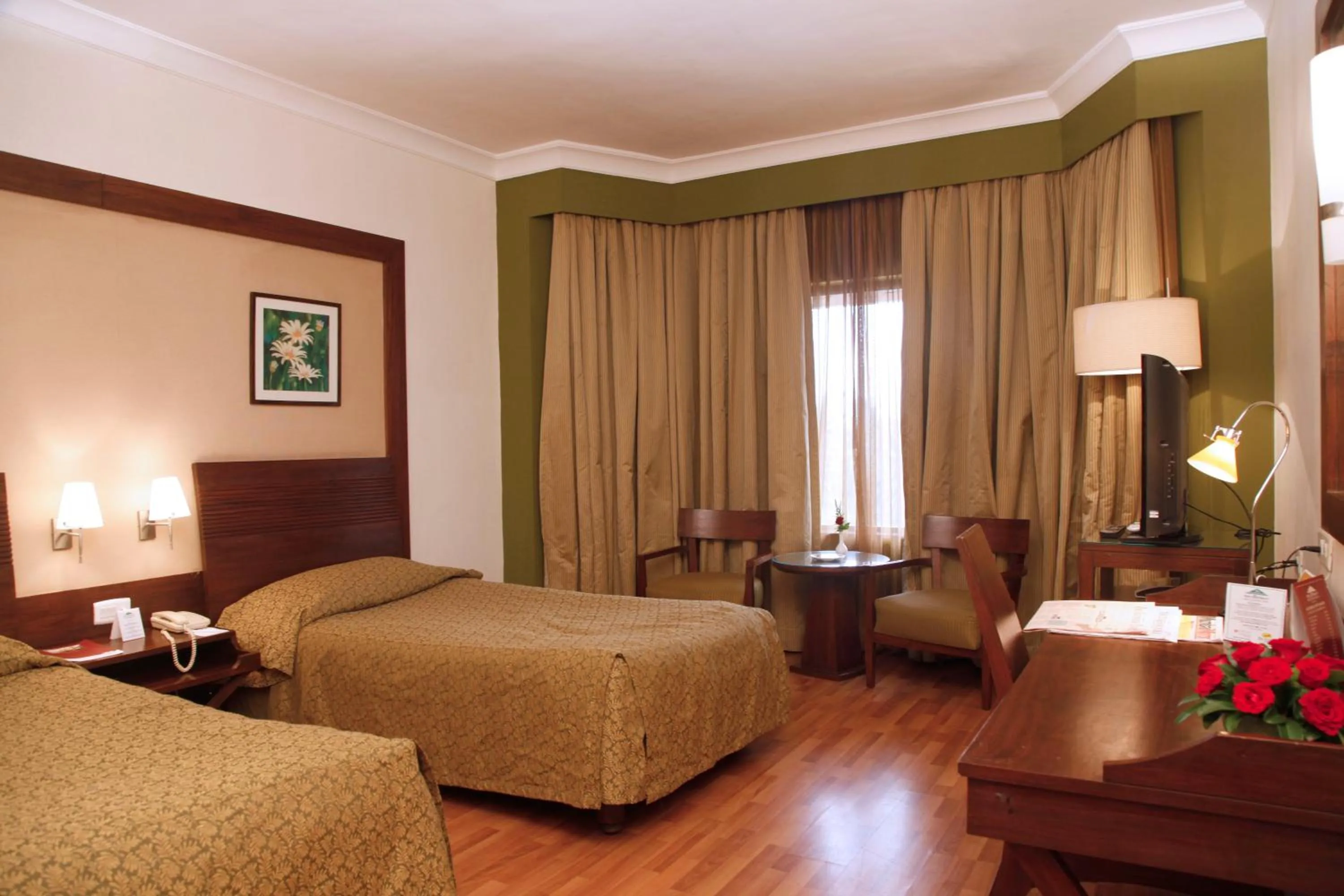 Bed in The Retreat Hotel & Convention Centre