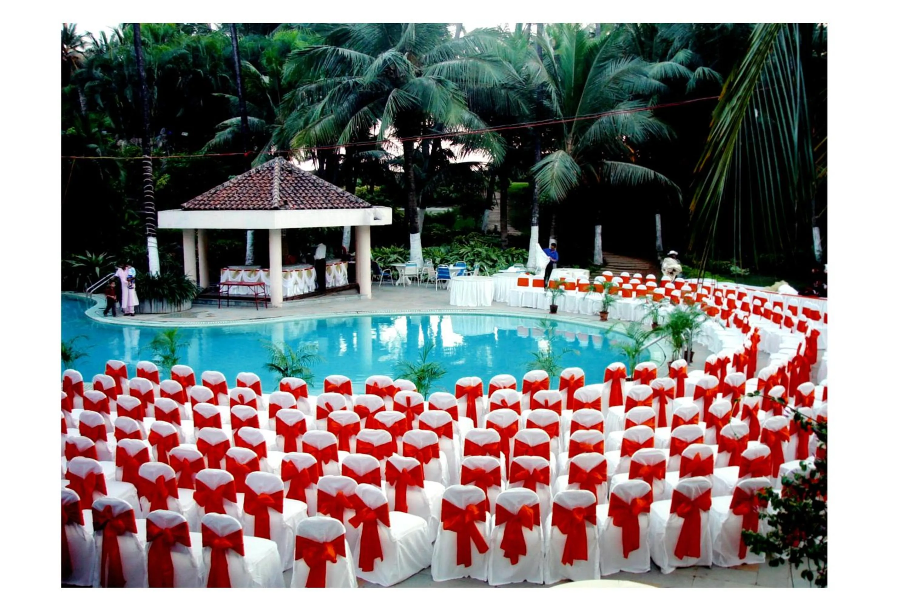 Day in The Retreat Hotel & Convention Centre