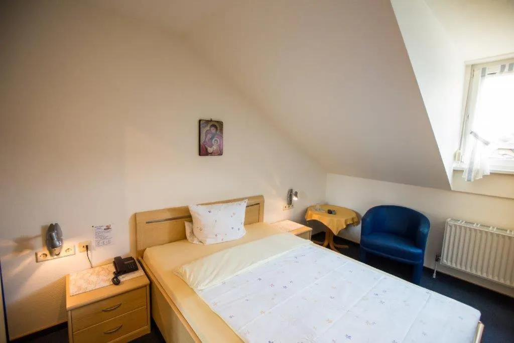 Bed in Hotel Pizzeria VENEZIA