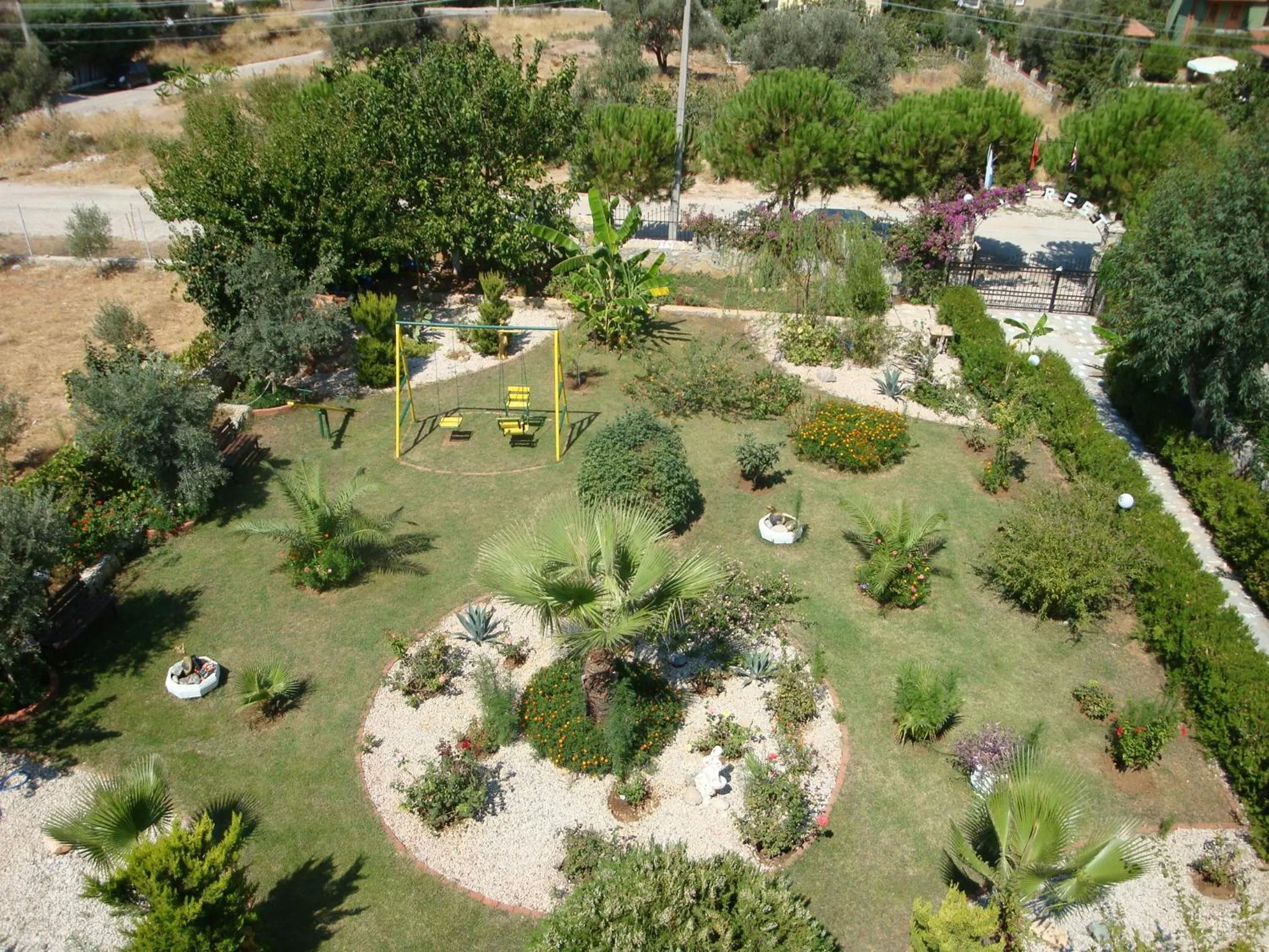 Facade/entrance in Everest Apart Hotel