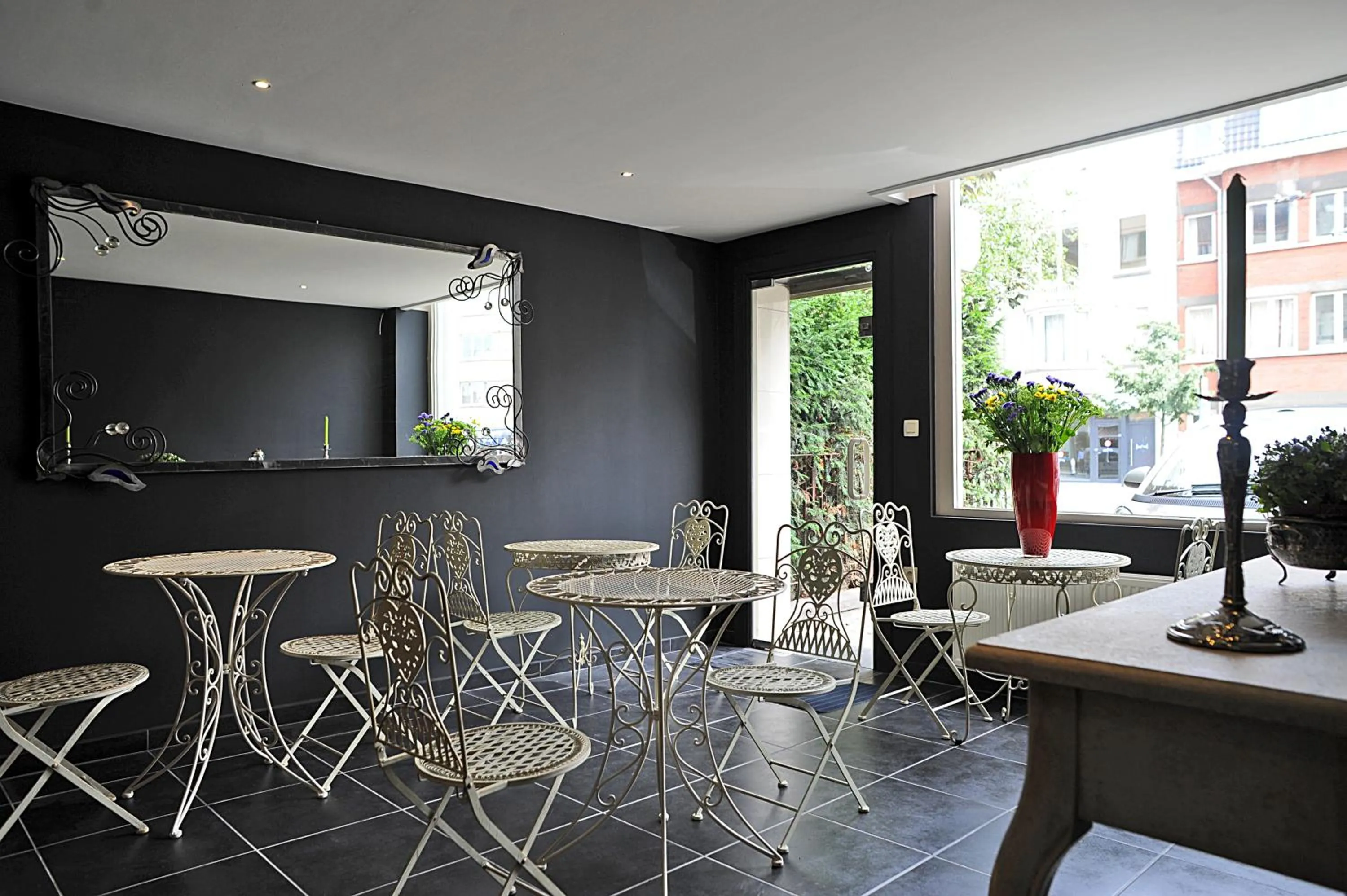 Restaurant/places to eat in B&B Expo 13