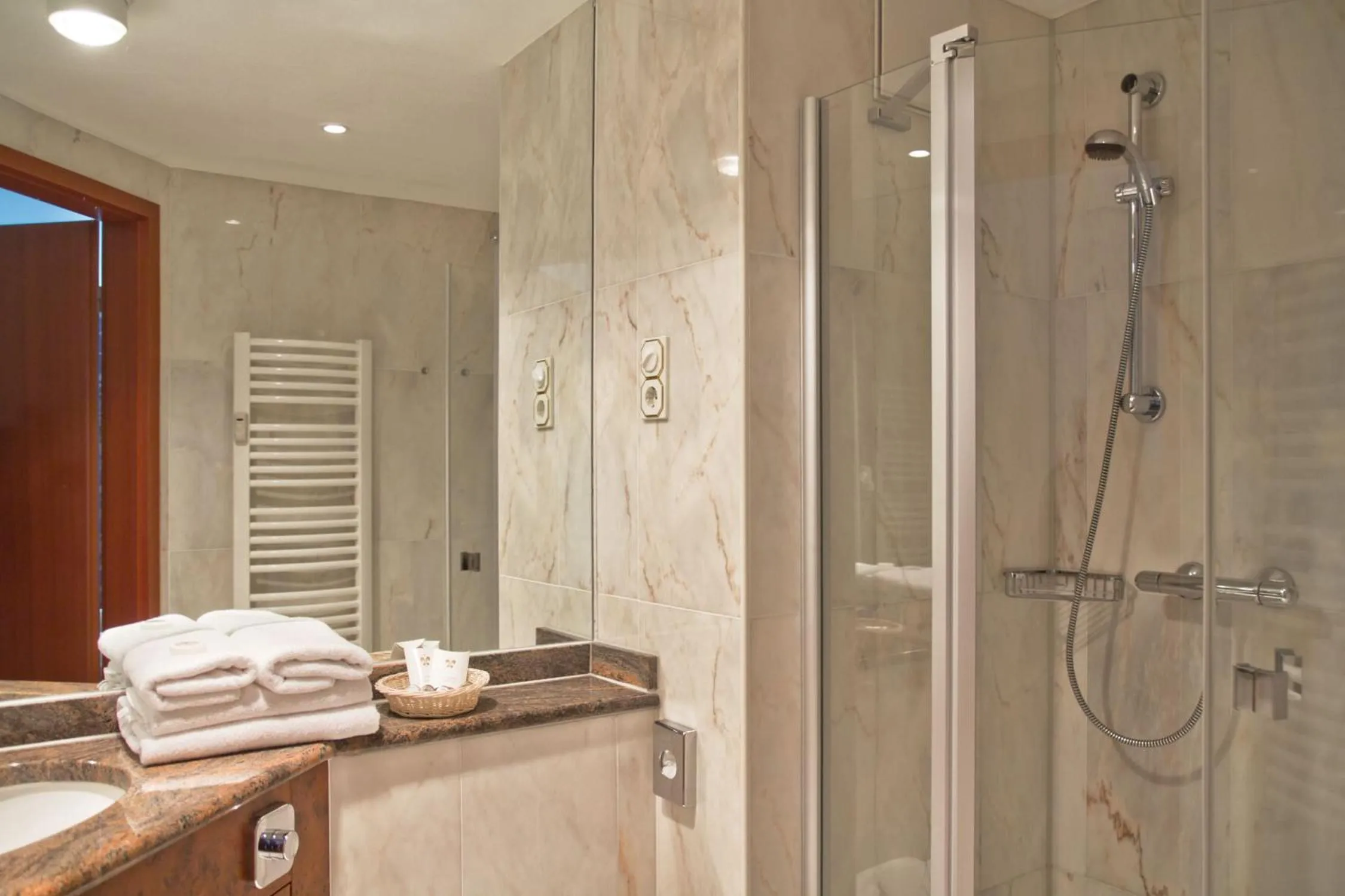 Bathroom in SEETELHOTEL Ostseeresidenz Bansin