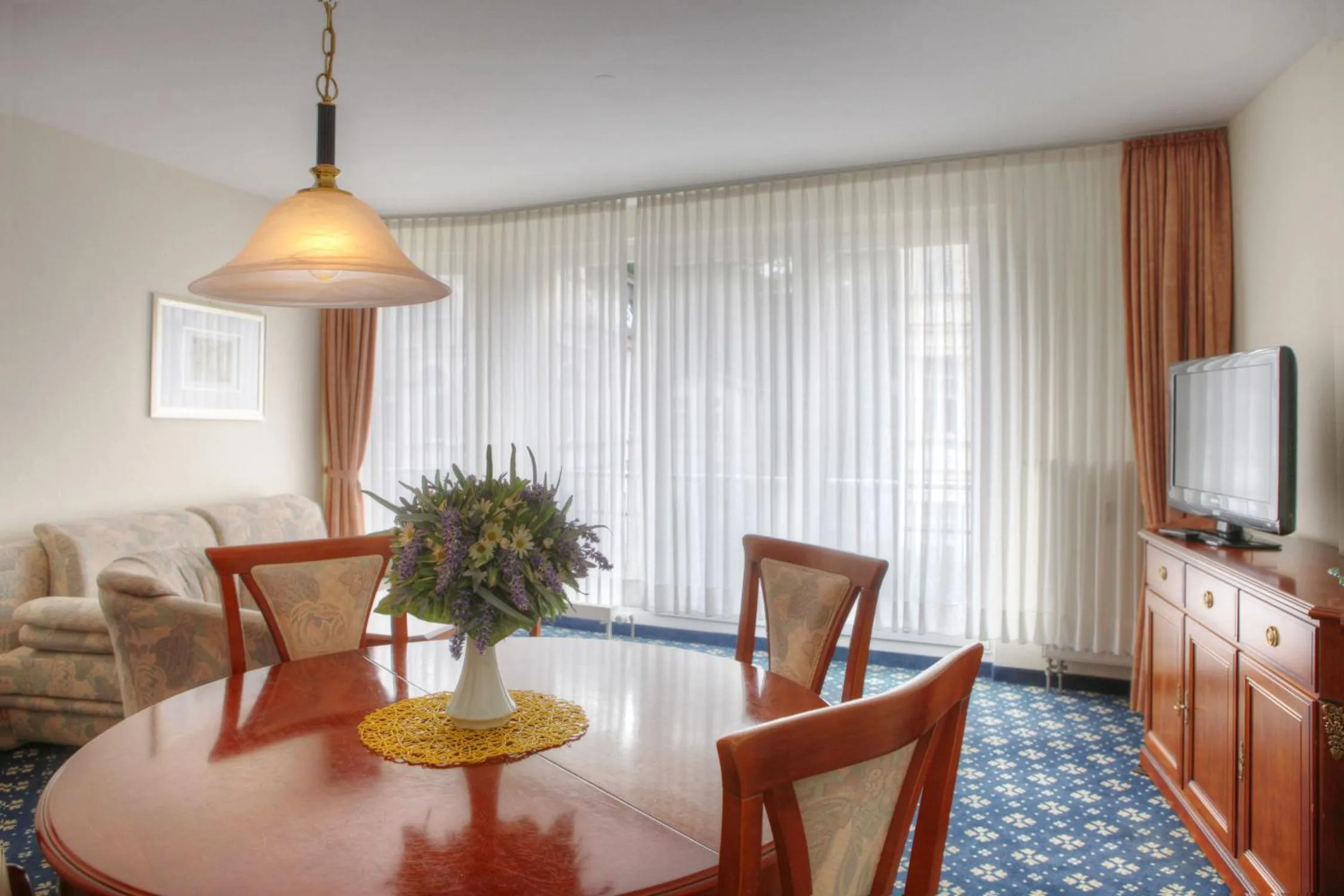 TV and multimedia in SEETELHOTEL Ostseeresidenz Bansin