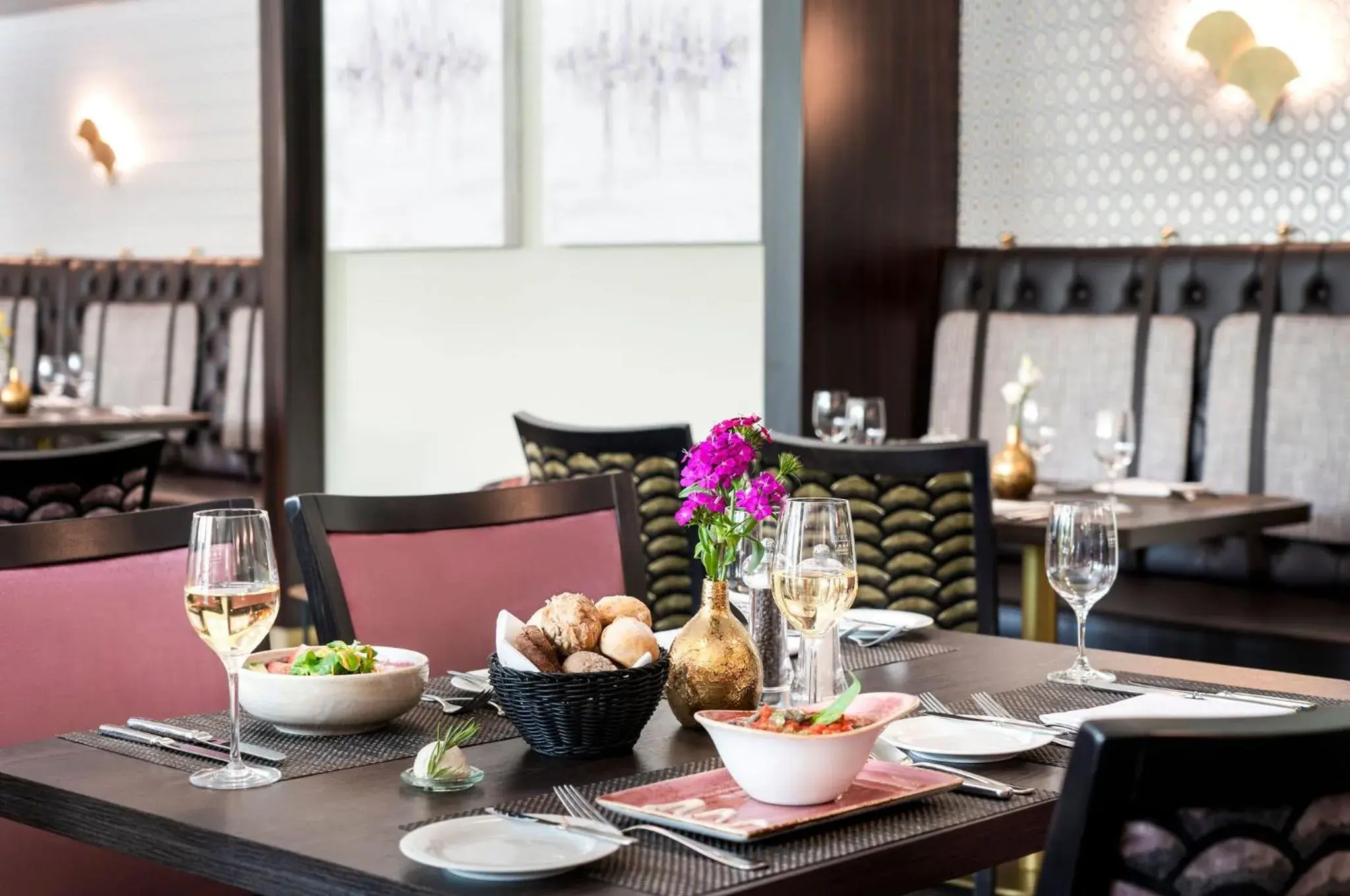 Restaurant/places to eat in Stadthotel am Römerturm Restaurant/places to eat in Stadthotel am Römerturm