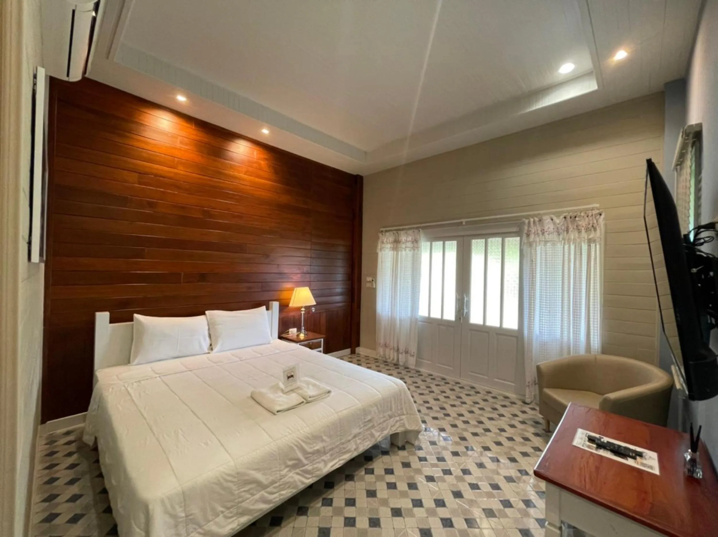 Photo of the whole room, Bed in Aob-Oun Homestay