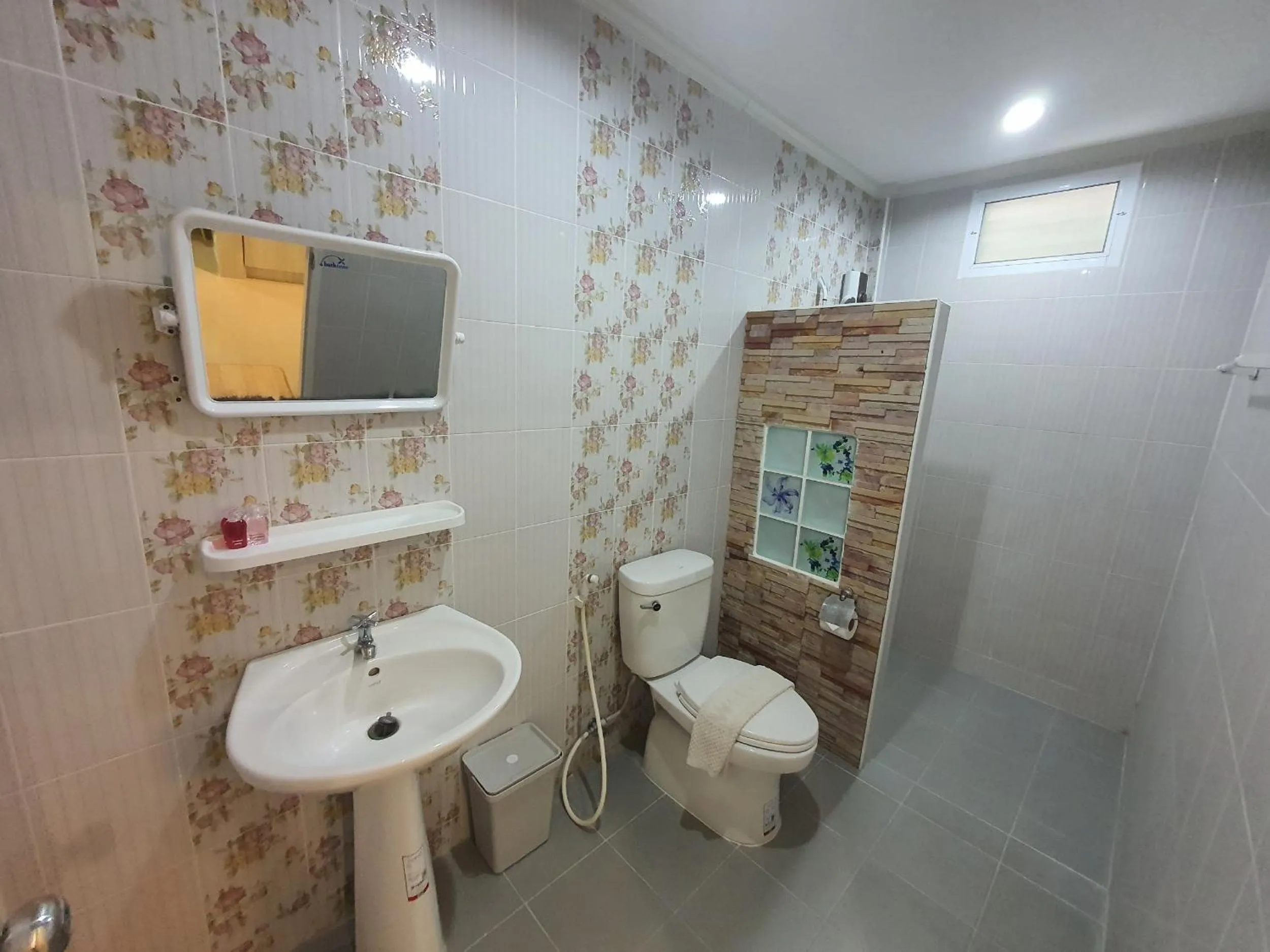 Toilet in Aob-Oun Homestay