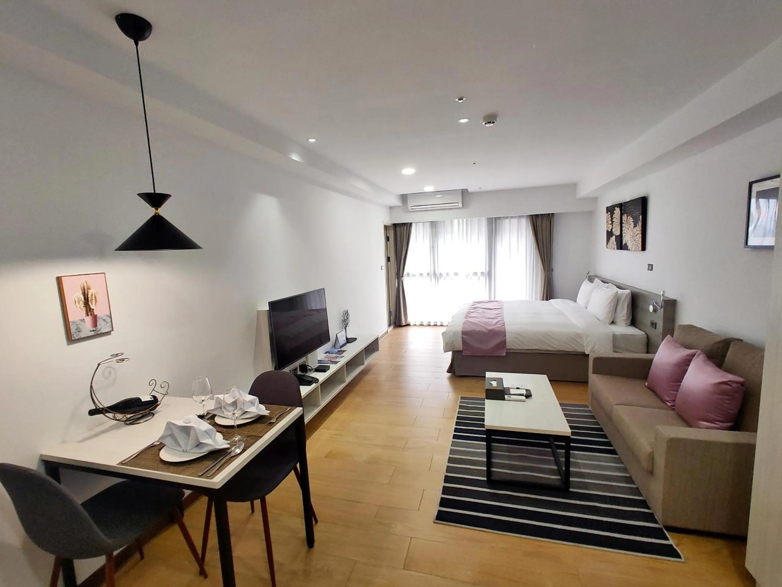 Photo of the whole room in 金金禮寓Solis hotel