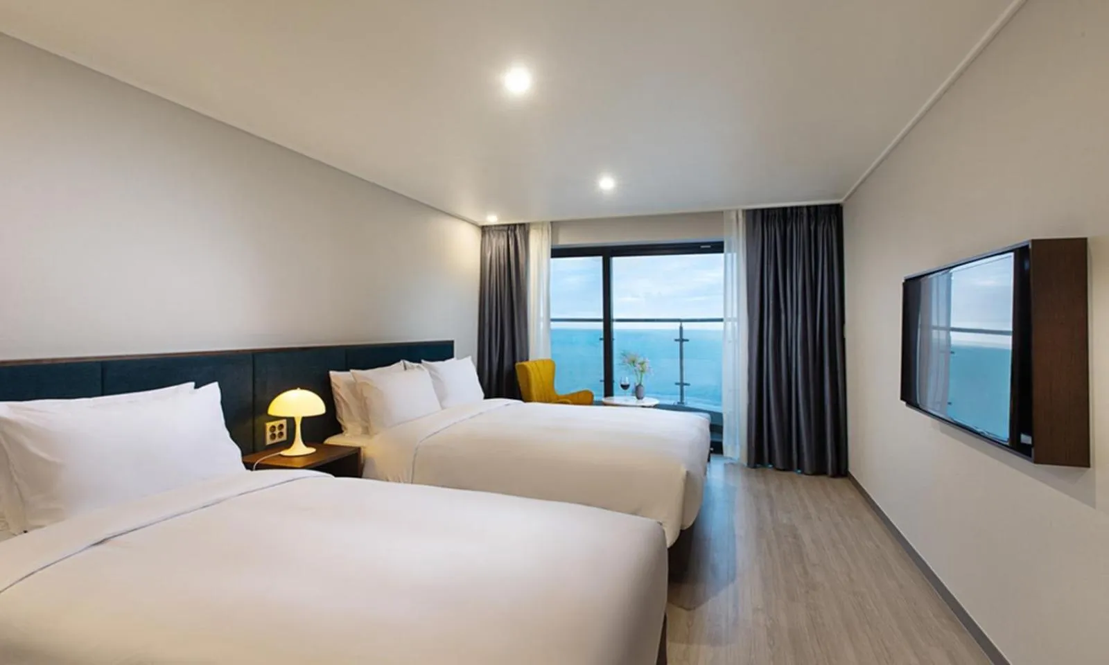 Bed in Busan Yeongmu Parade Hotel Haeundae Beach