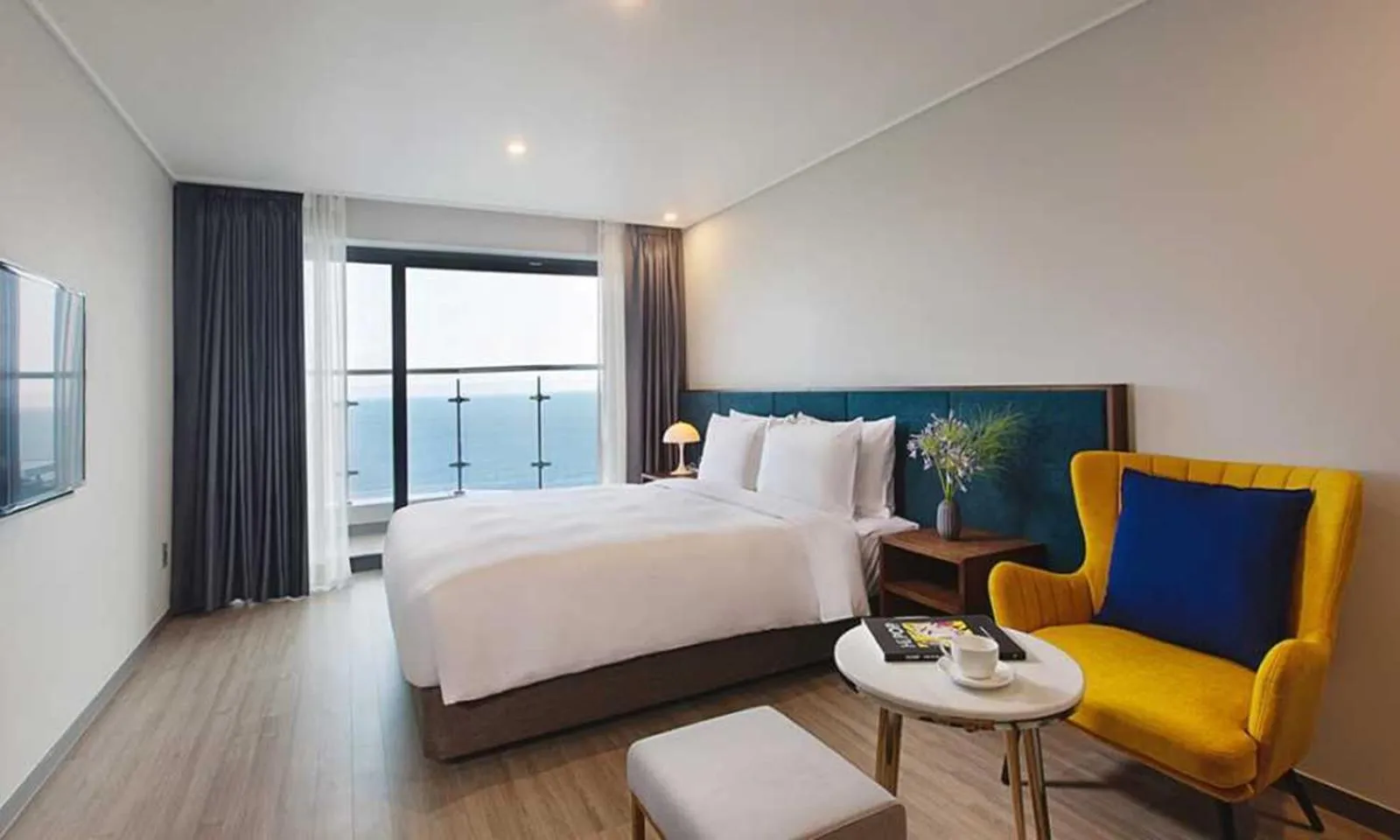 Bed in Busan Yeongmu Parade Hotel Haeundae Beach