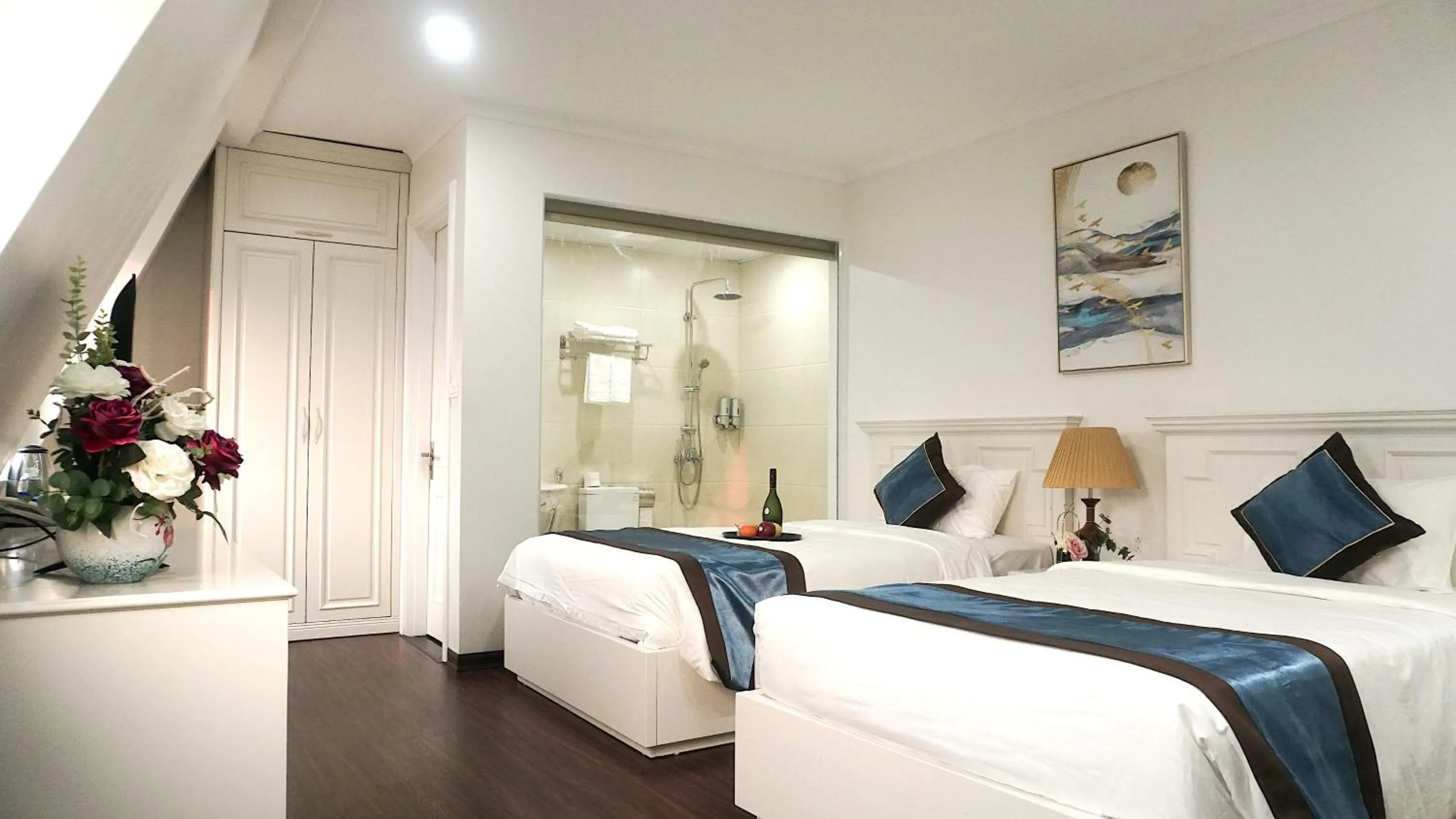 Photo of the whole room, Bed in Khách sạn Time Lotus Hạ Long