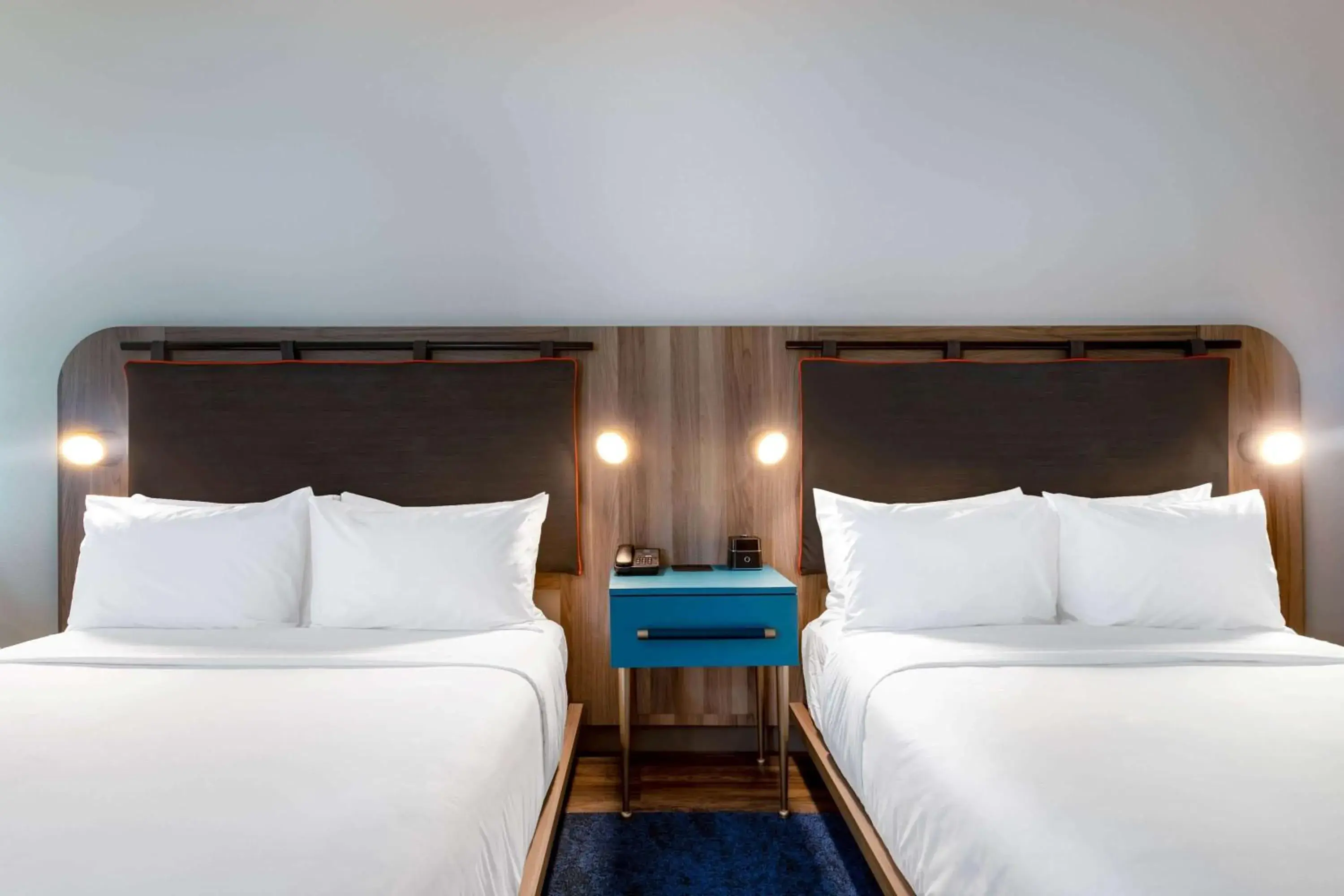 Photo of the whole room, Bed in TRYP by Wyndham Orlando Photo of the whole room, Bed in TRYP by Wyndham Orlando