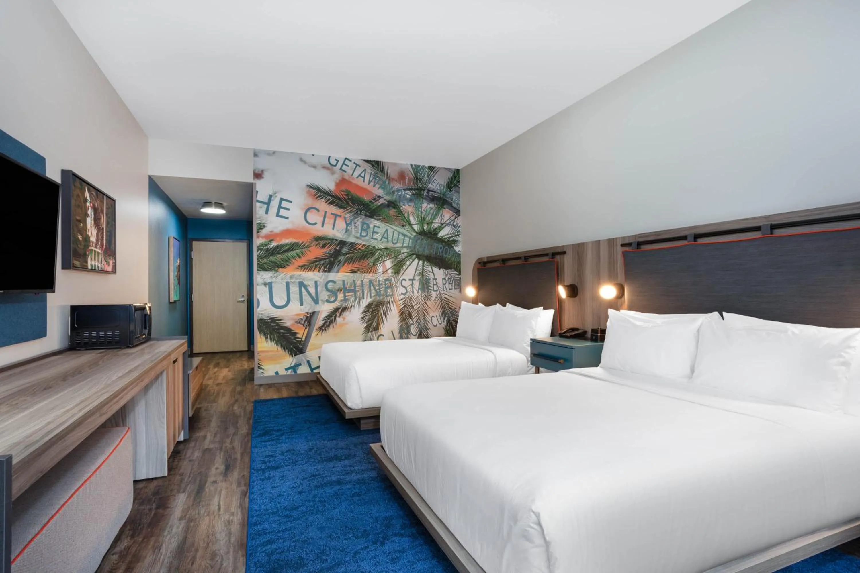 Bed in TRYP by Wyndham Orlando