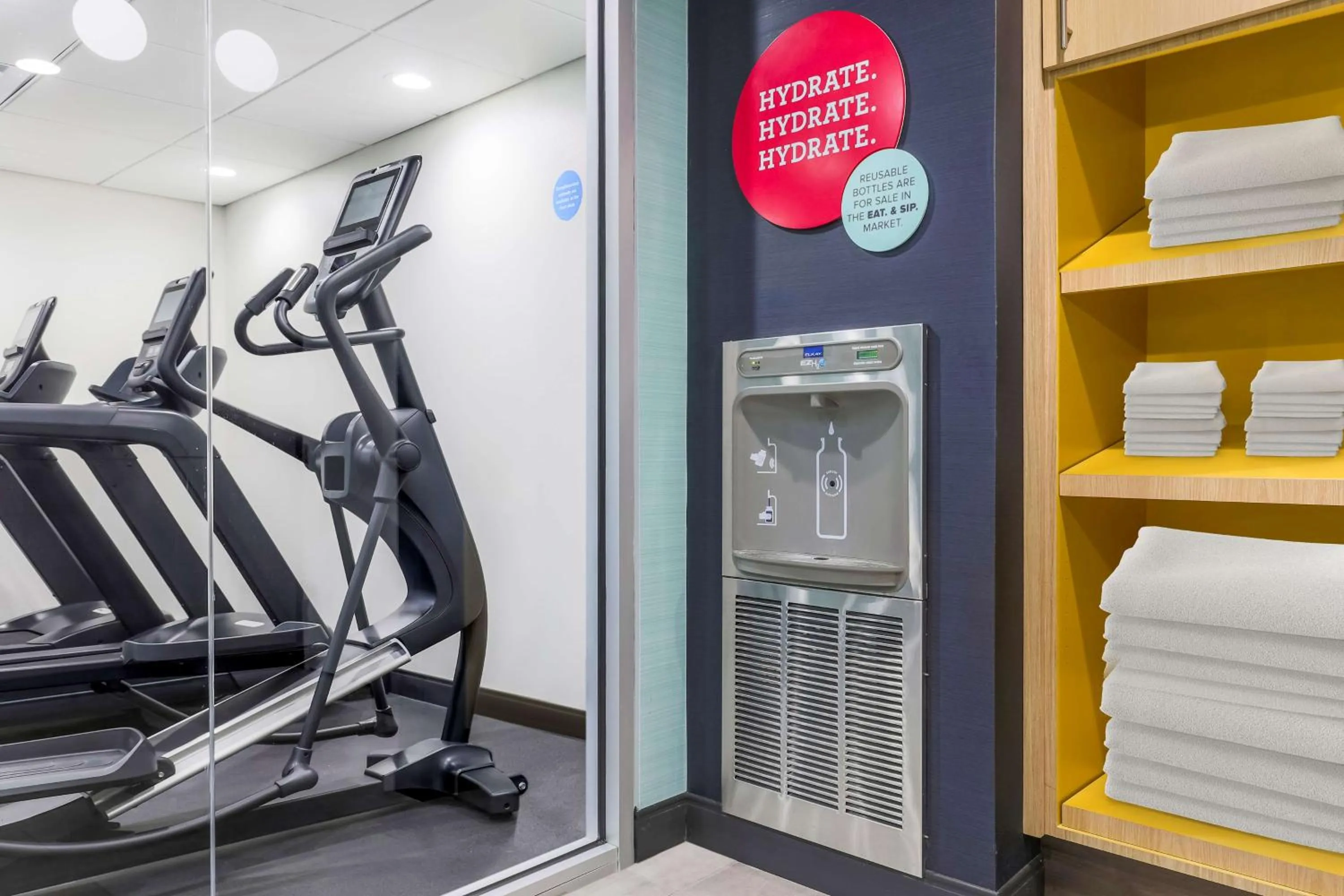 Fitness centre/facilities in Tru By Hilton Dallas Market Center
