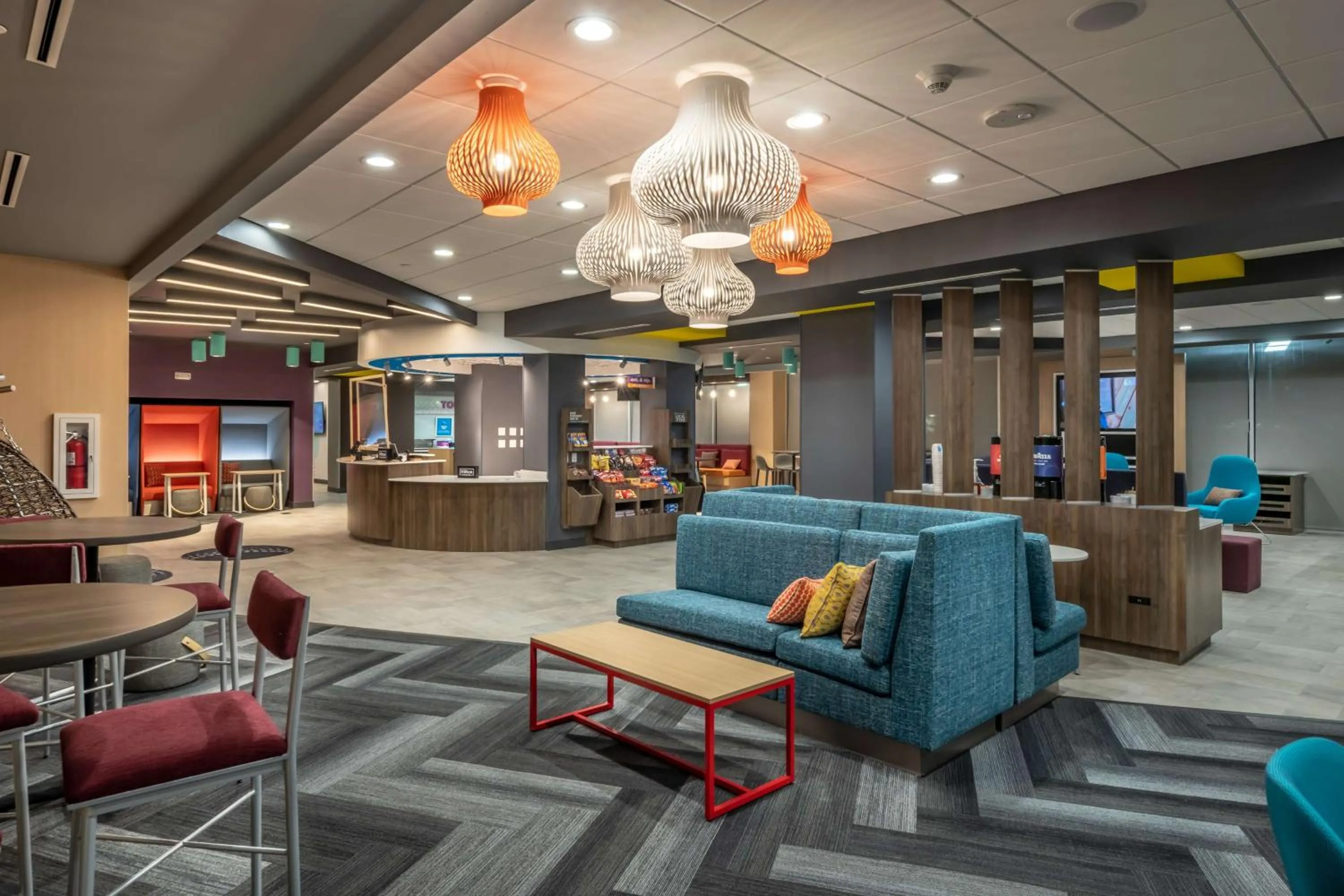 Lobby or reception in Tru By Hilton Dallas Market Center