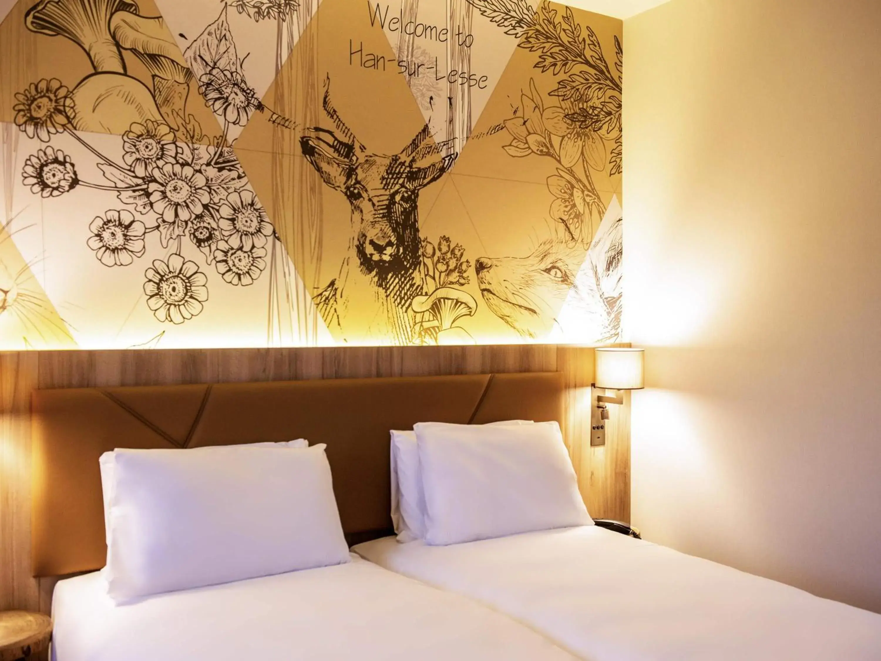 Bedroom, Bed in Mercure Han-sur-Lesse Bedroom, Bed in Mercure Han-sur-Lesse