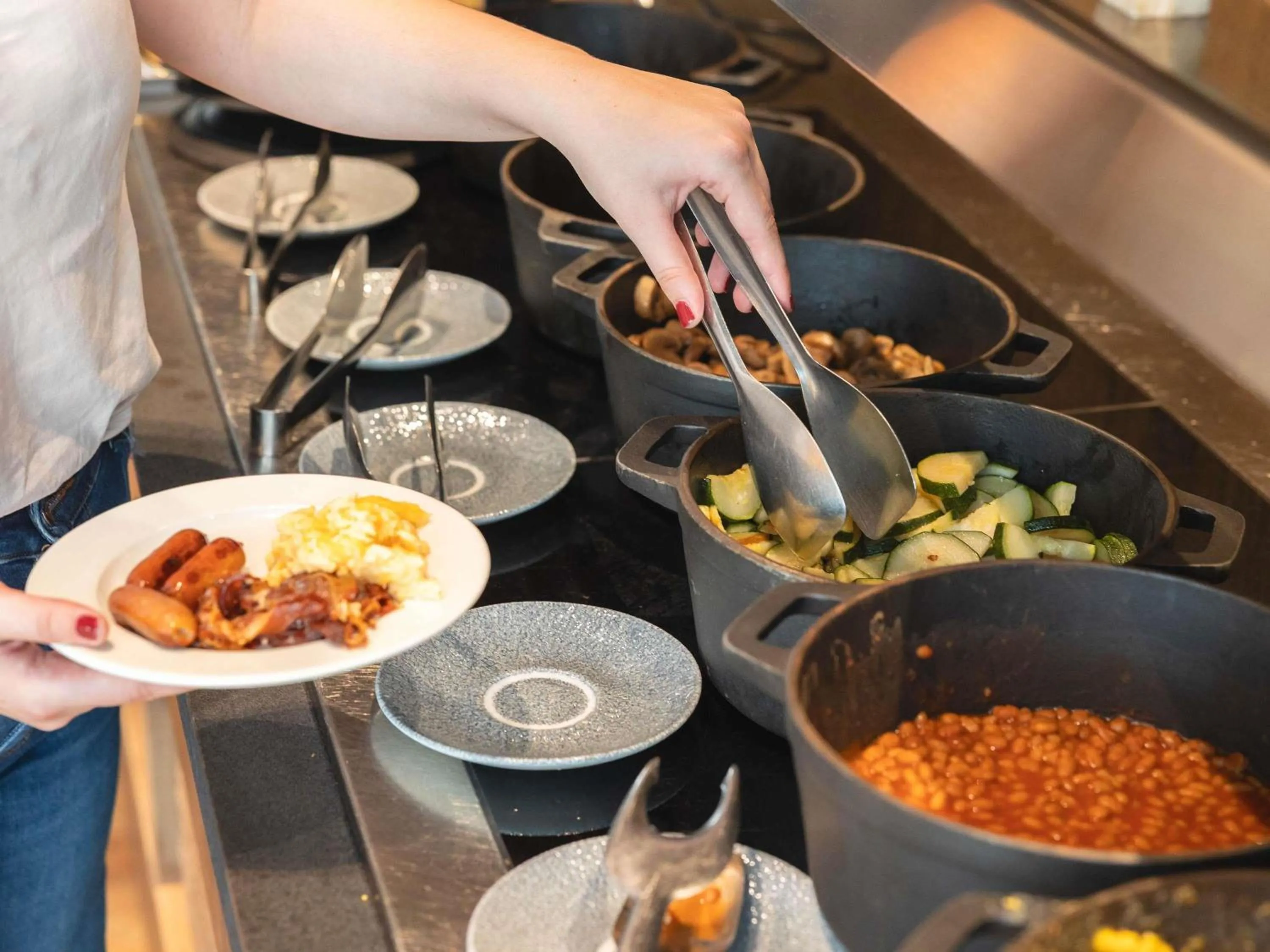 Breakfast in Mercure Han-sur-Lesse