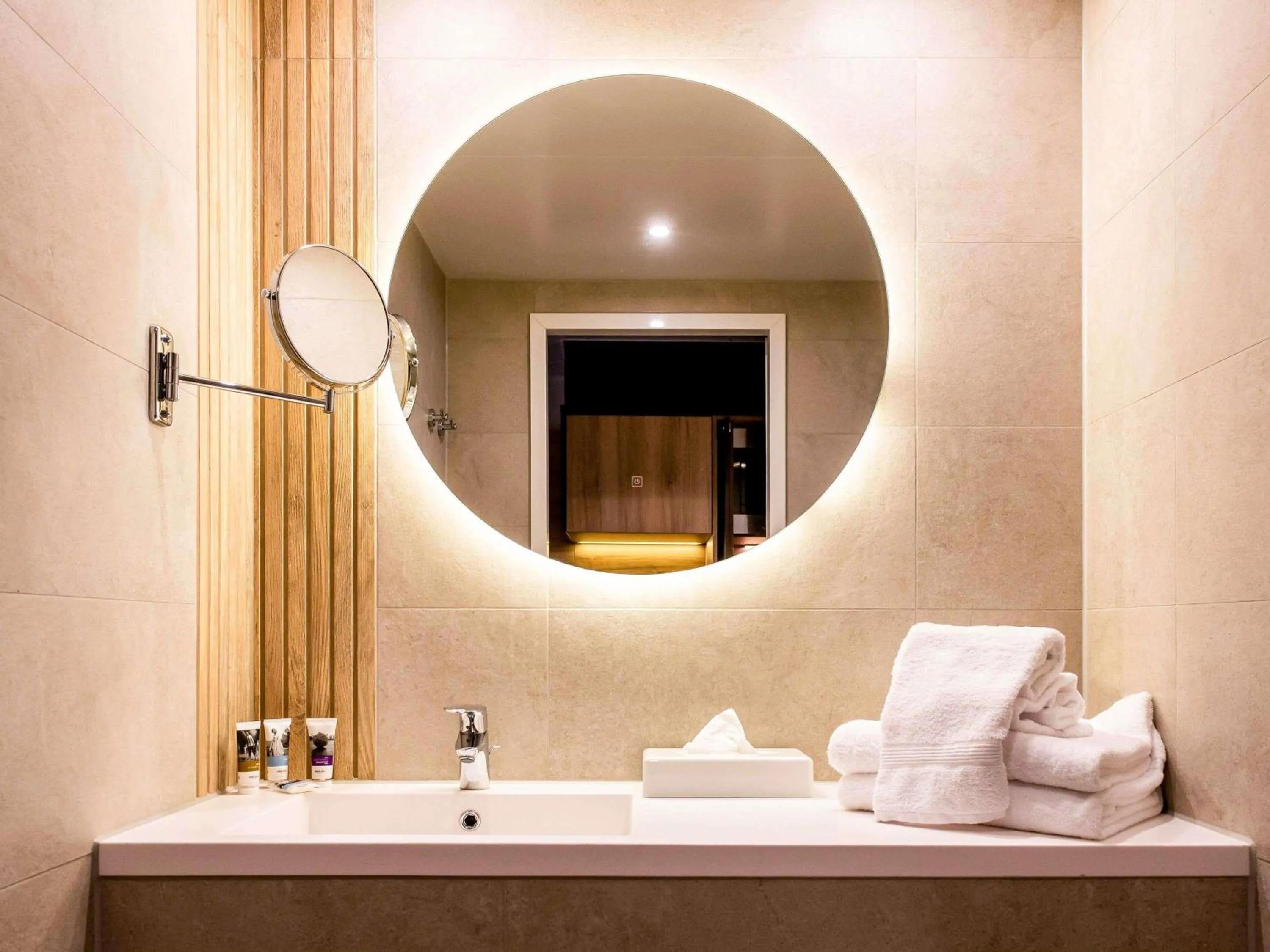 Bedroom in Mercure Han-sur-Lesse