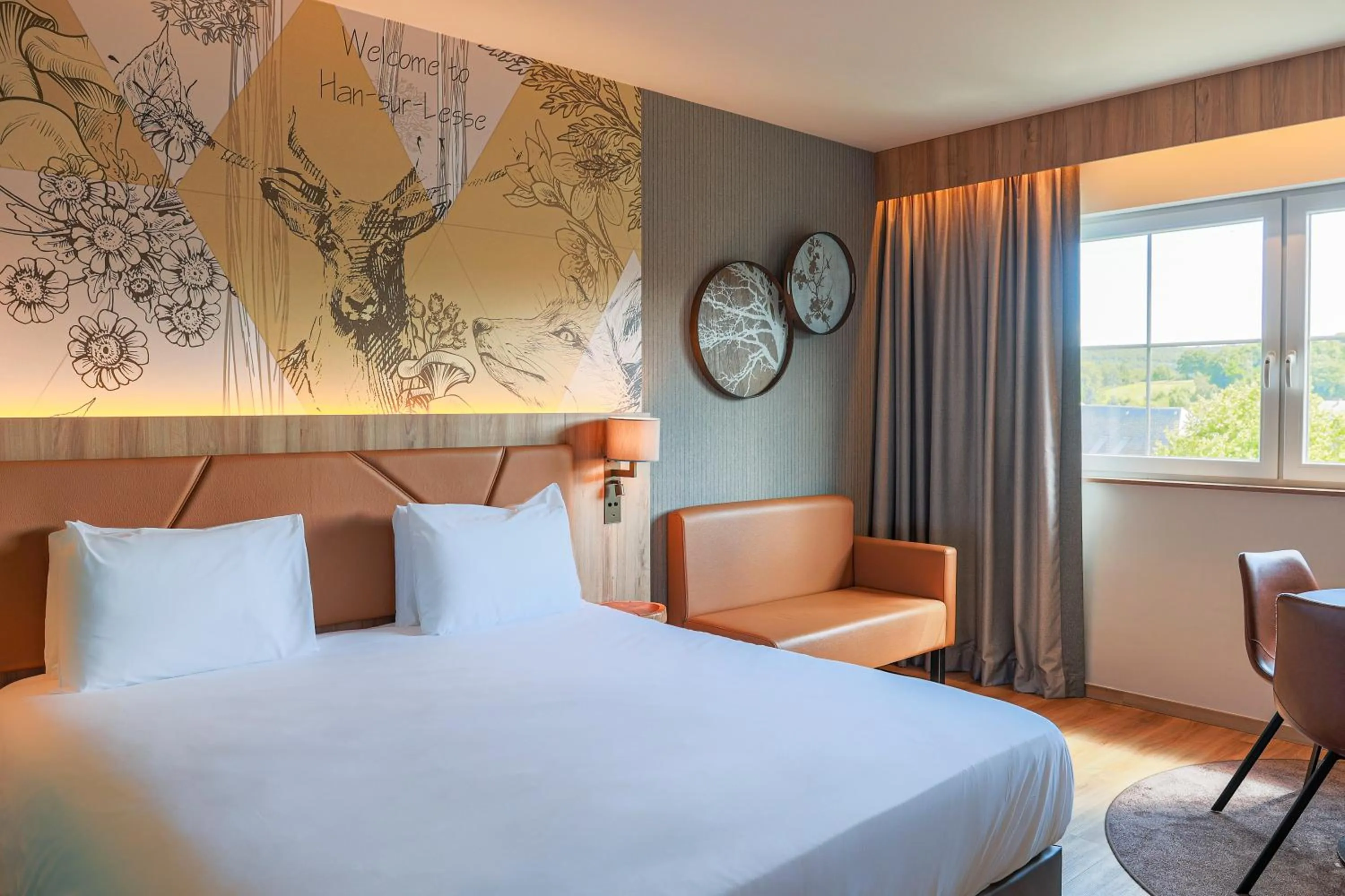 Bed in Mercure Han-sur-Lesse