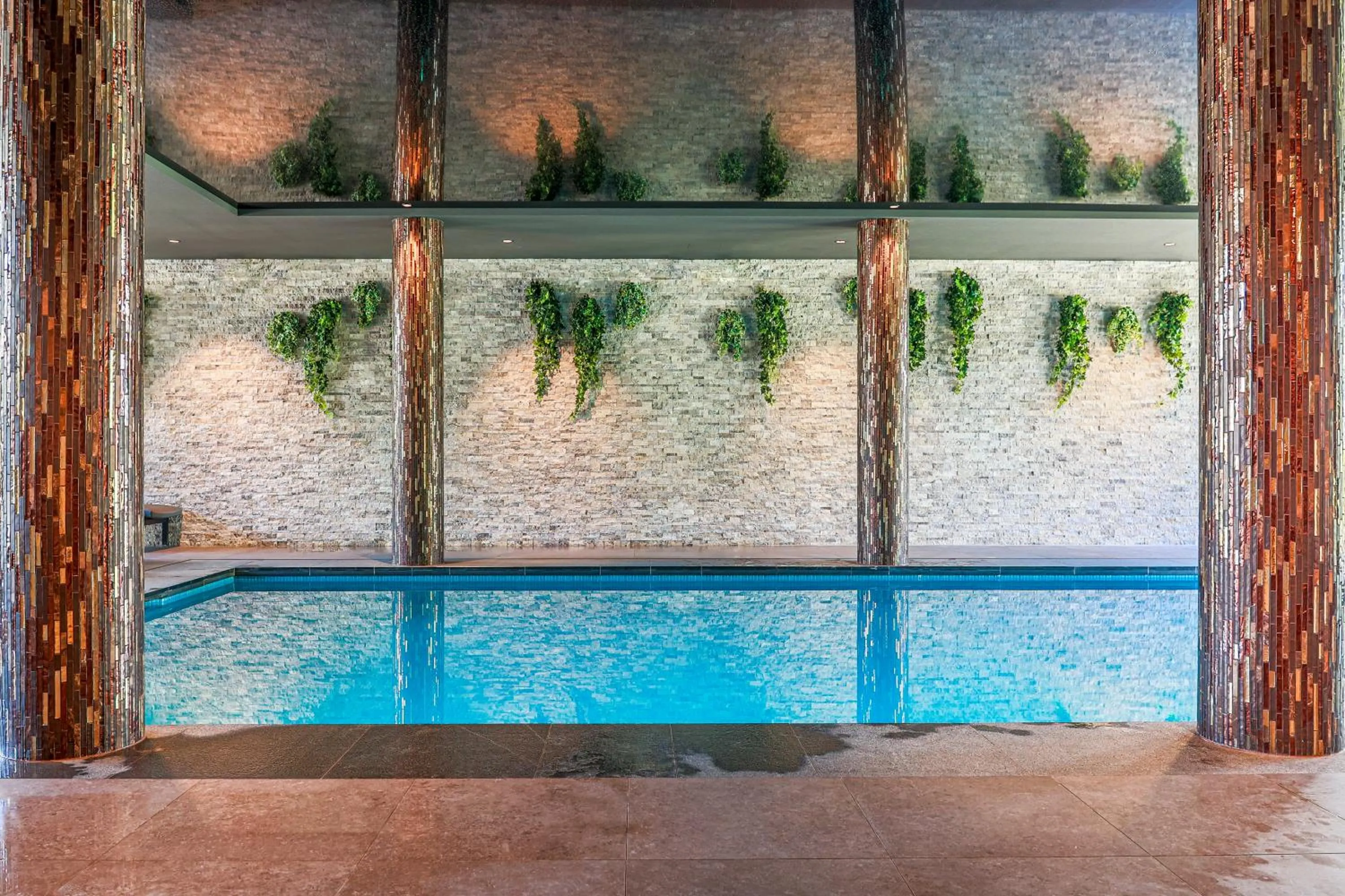 Swimming pool in Mercure Han-sur-Lesse