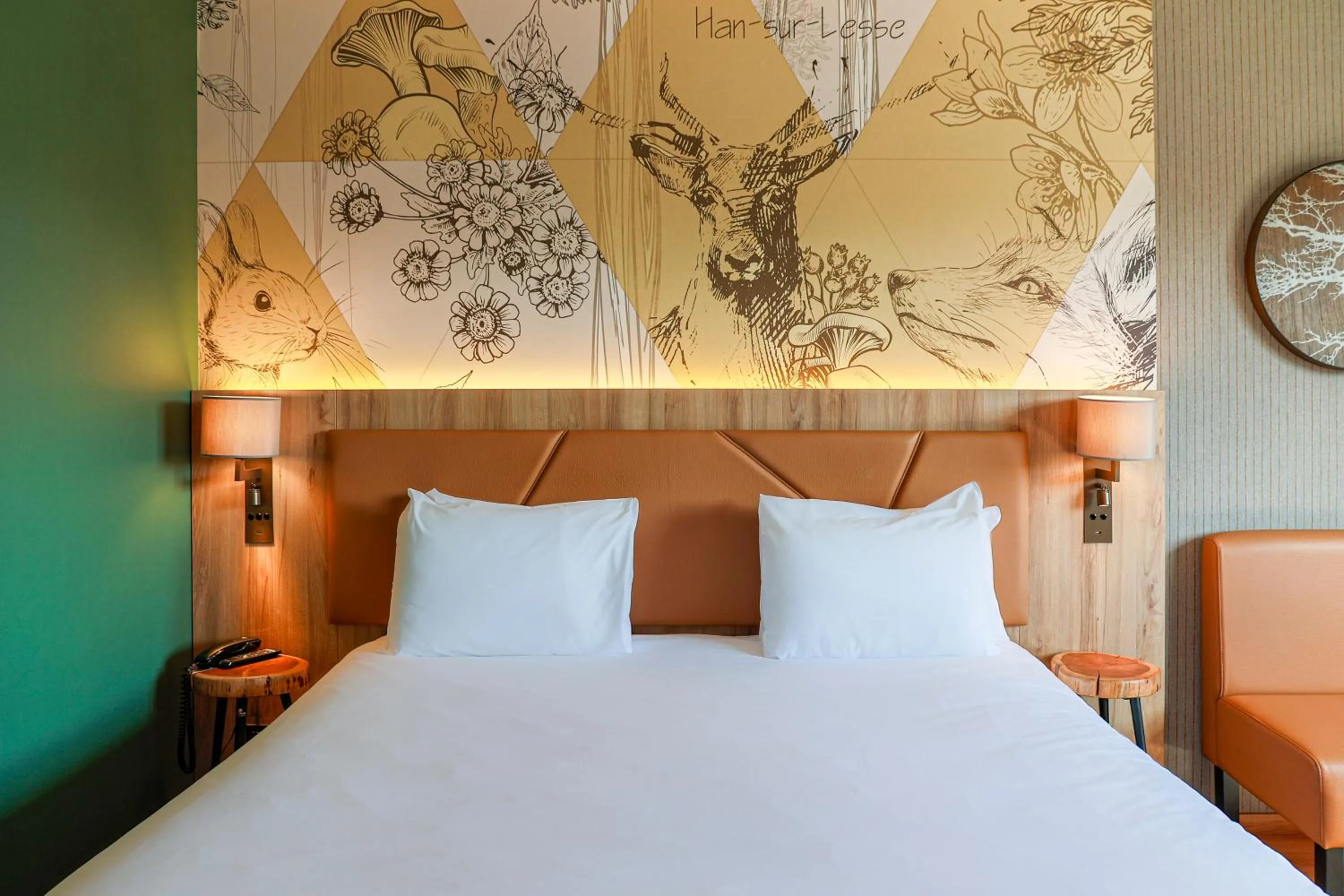 Bed in Mercure Han-sur-Lesse