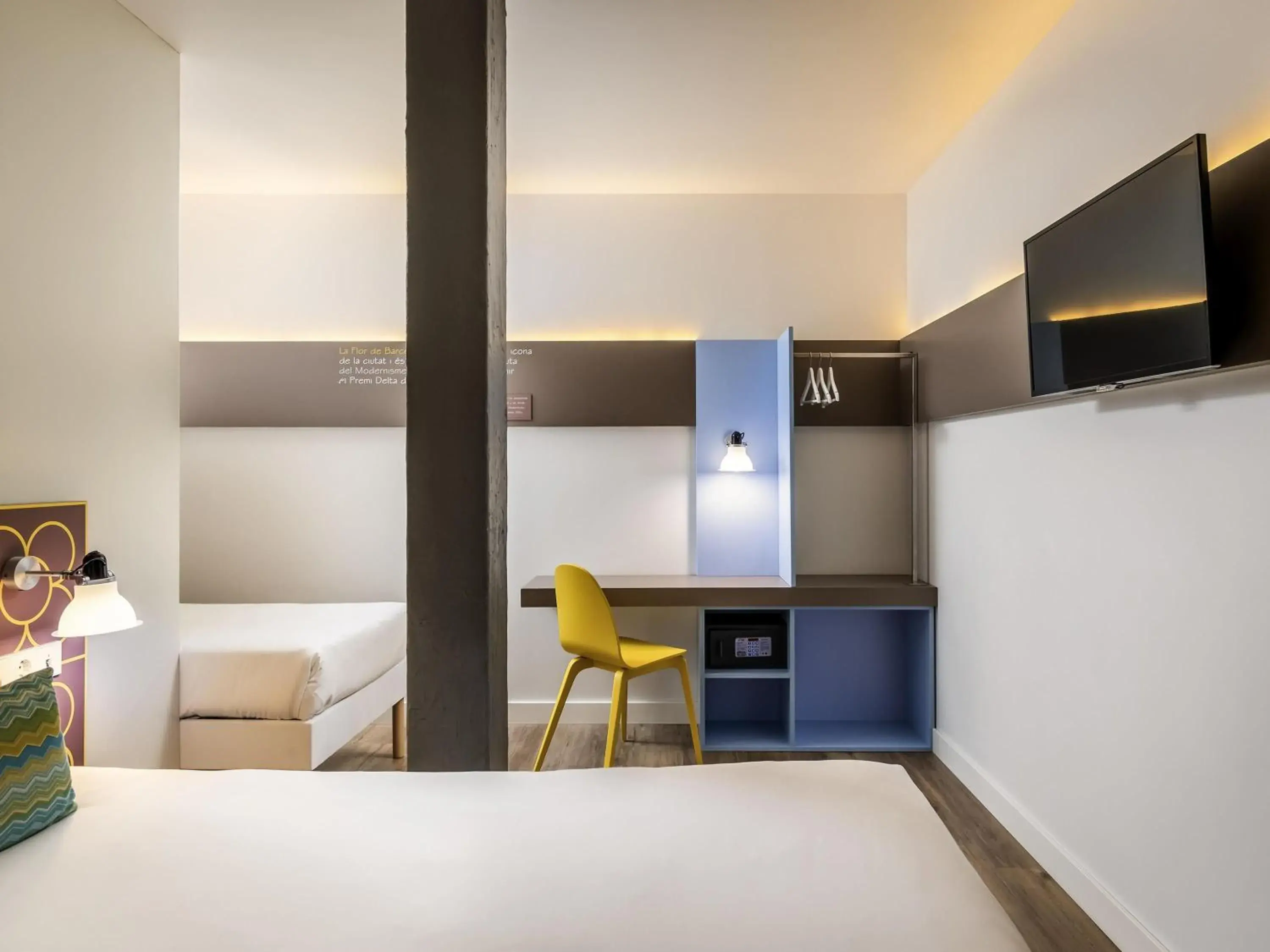 Bedroom, Bed in ibis Styles Barcelona Centre Bedroom, Bed in ibis Styles Barcelona Centre