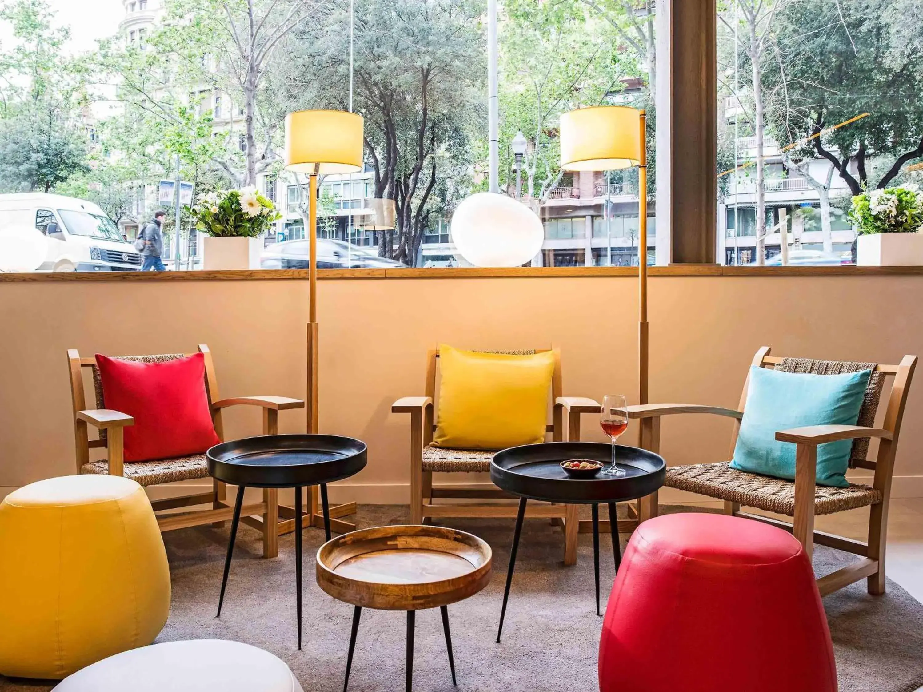 Lounge or bar in ibis Styles Barcelona Centre Lounge or bar in ibis Styles Barcelona Centre