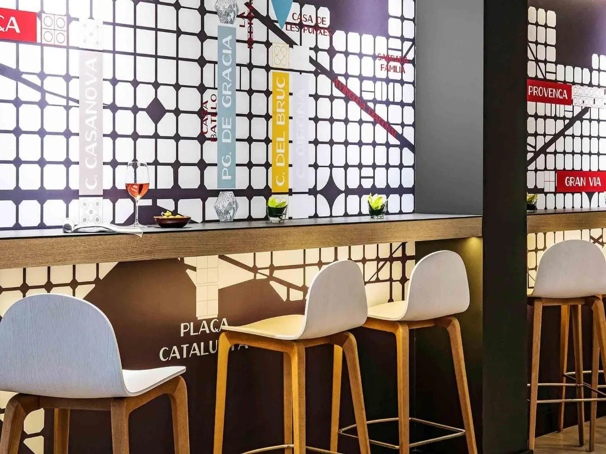 Lounge or bar in ibis Styles Barcelona Centre Lounge or bar in ibis Styles Barcelona Centre