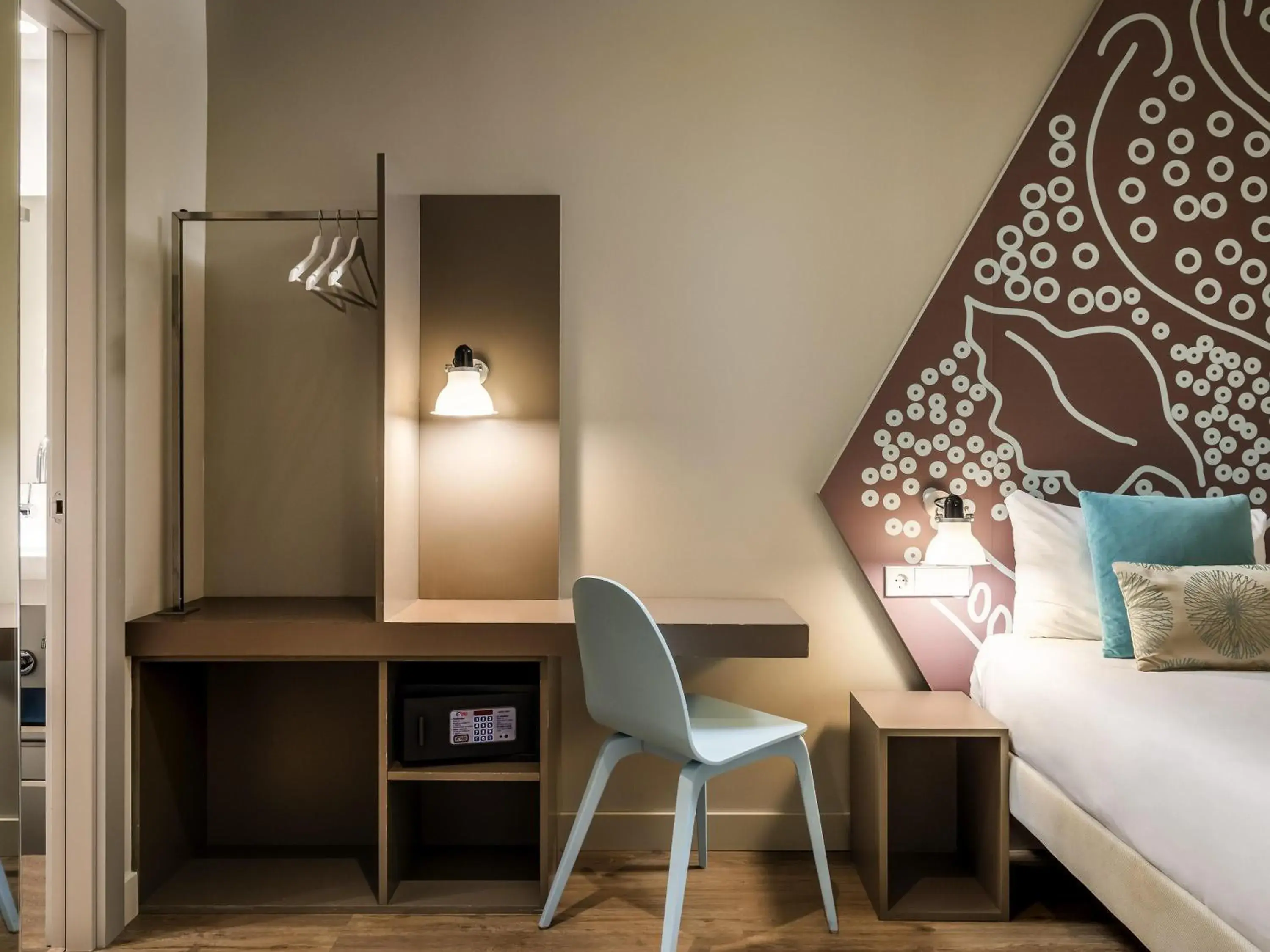 Bedroom, Bed in ibis Styles Barcelona Centre Bedroom, Bed in ibis Styles Barcelona Centre