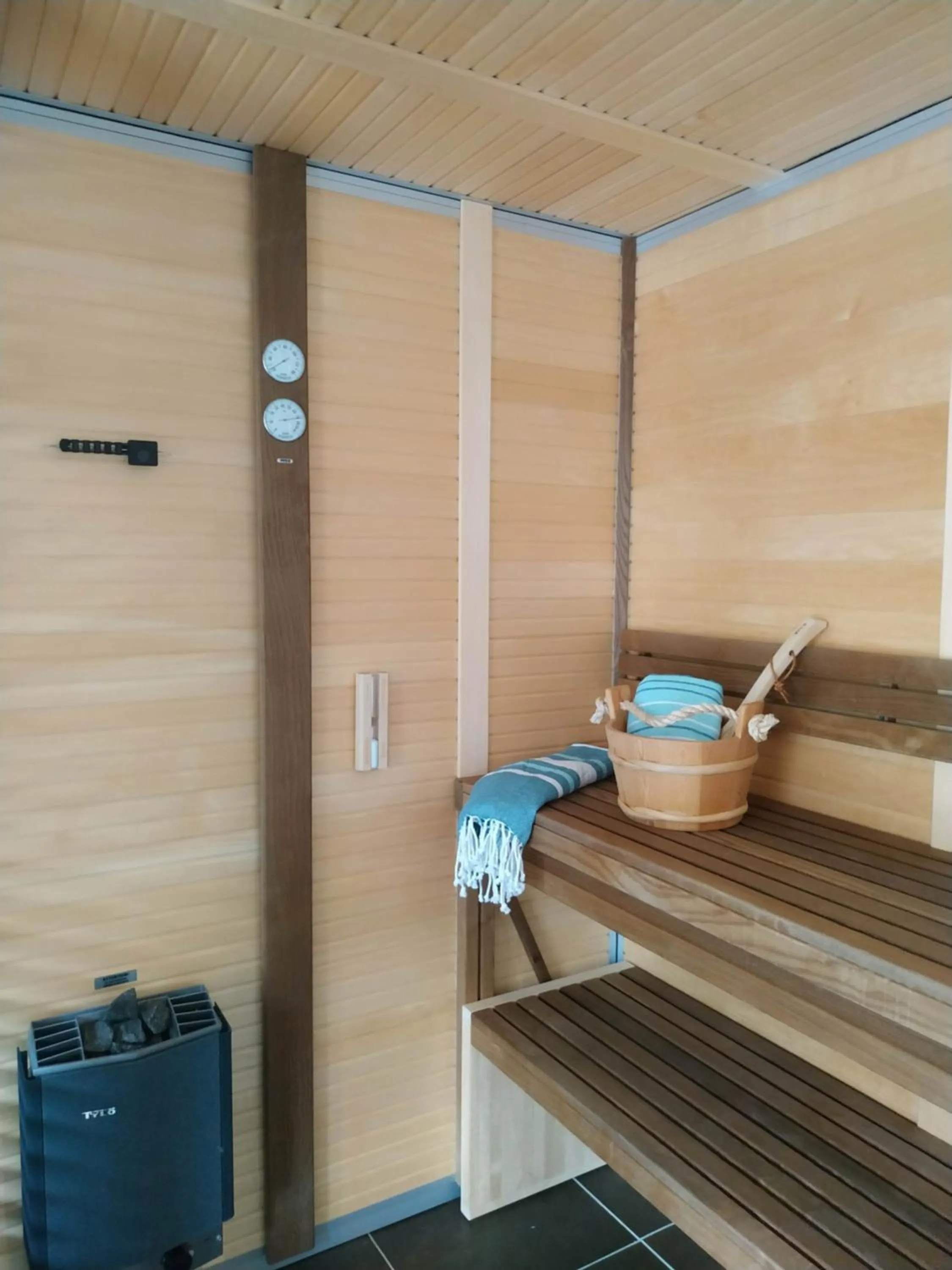 Sauna in ESCAPADE AU COEUR DE LA RIVIERA BRETONNE