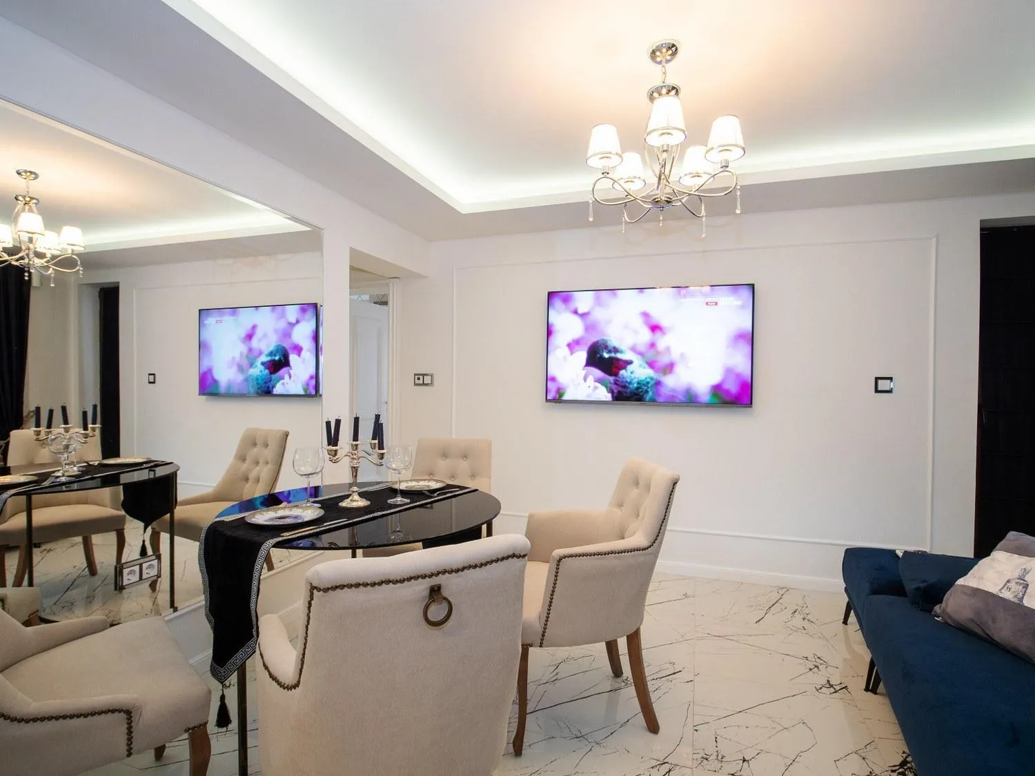 Paradise Center Premium Suite 2
