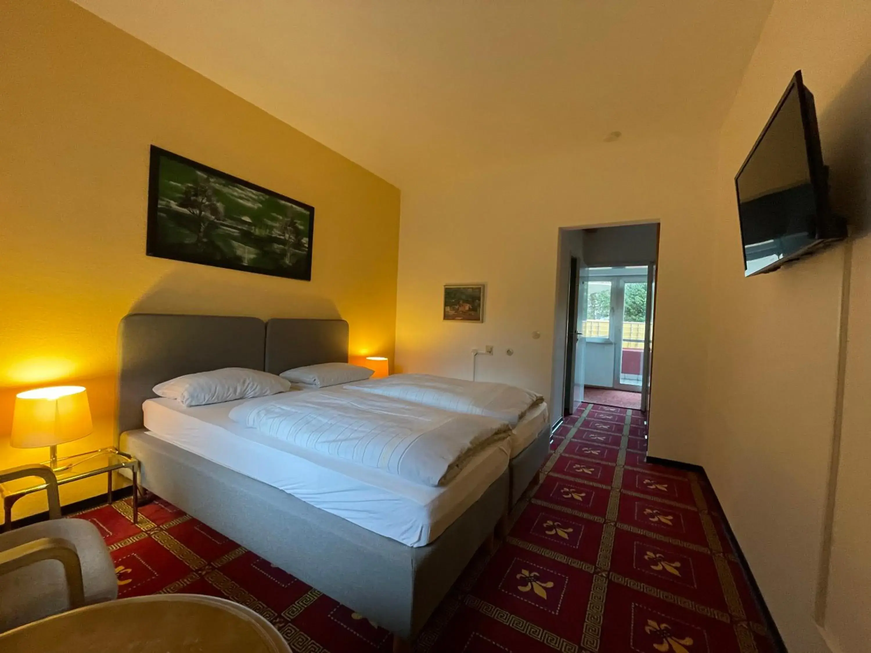 Photo of the whole room, Bed in Hotel Kull von Schmidsfelden Photo of the whole room, Bed in Hotel Kull von Schmidsfelden