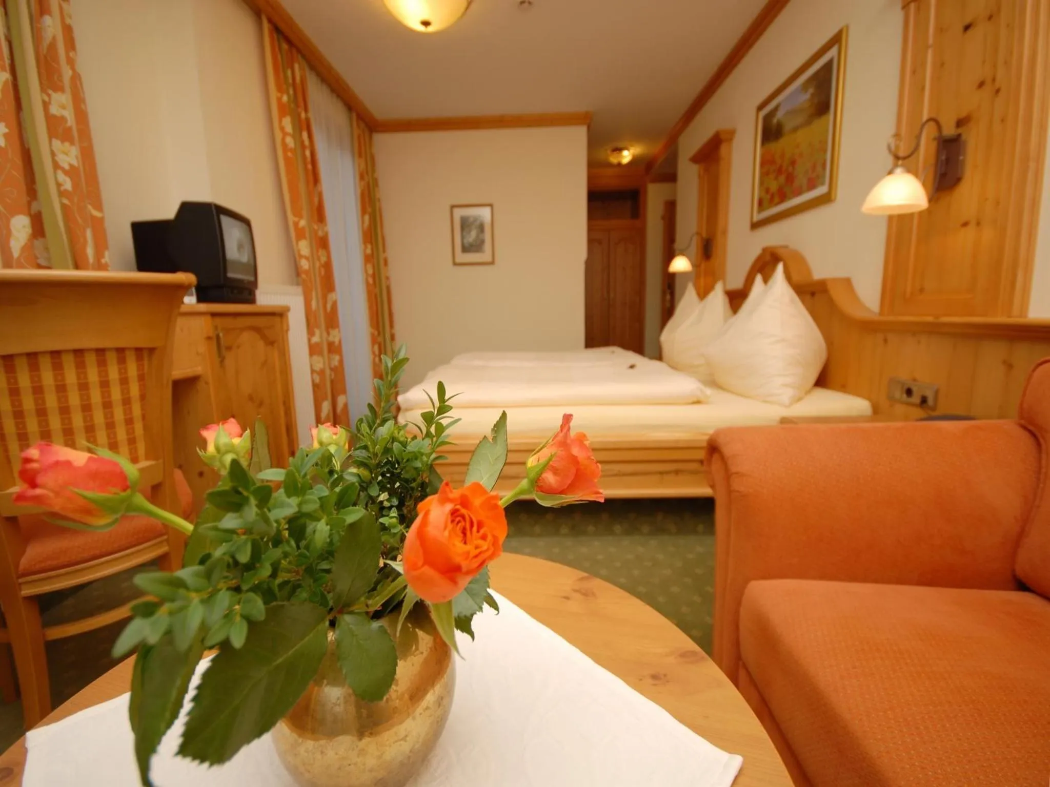 Photo of the whole room, Bed in Hotel Garni Alpenland