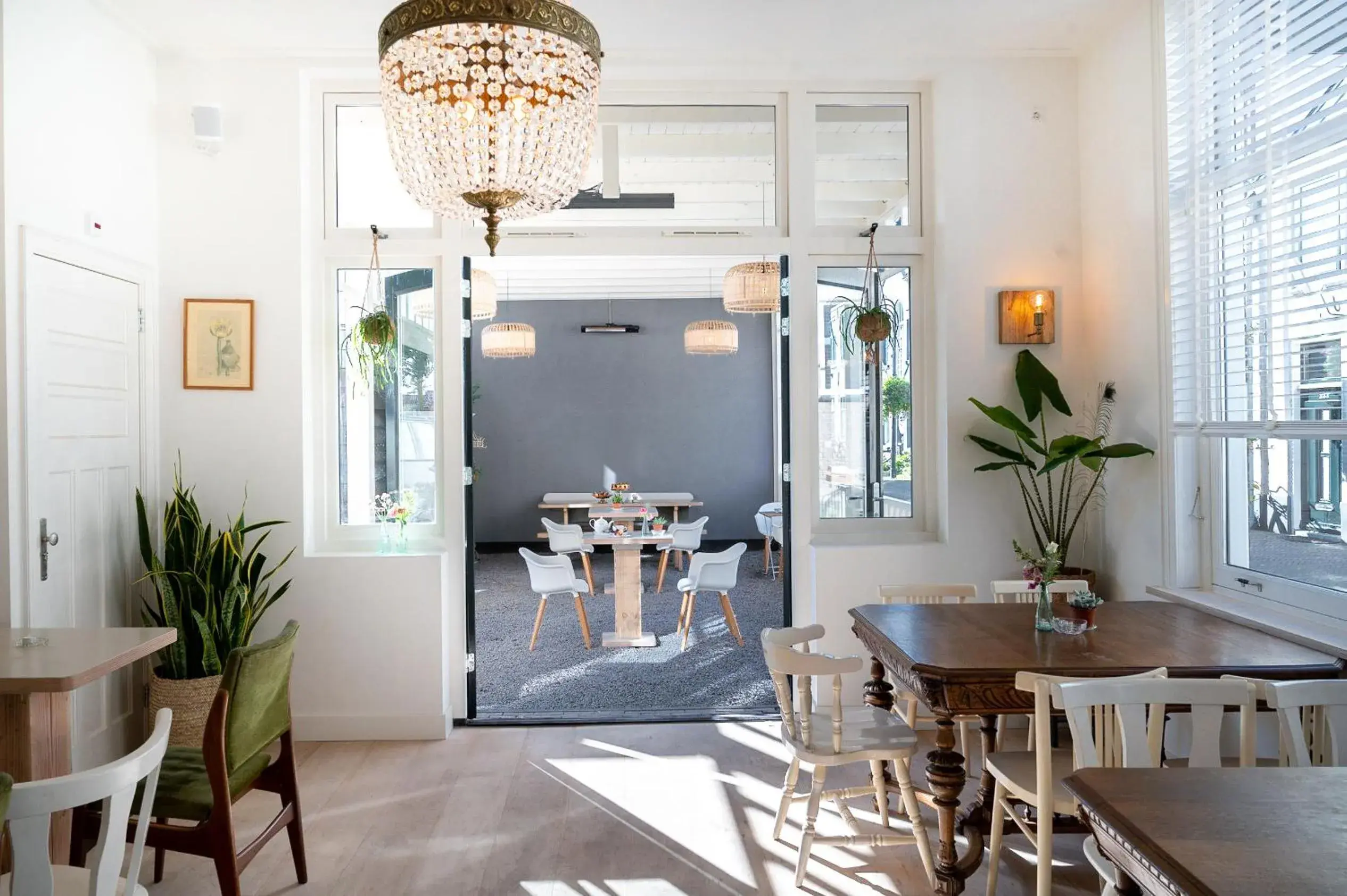 Property building in Boutique Hotel - de Stadsherberg Alphen Property building in Boutique Hotel - de Stadsherberg Alphen