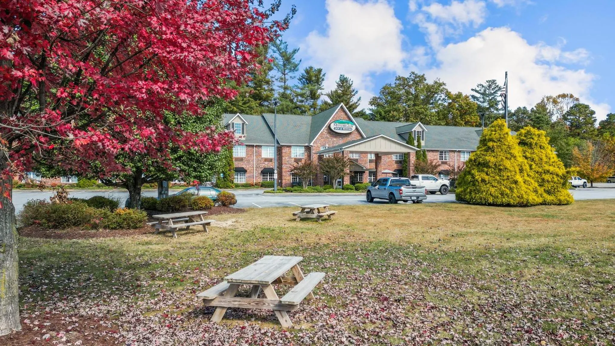 Mountain Inn & Suites Flat Rock