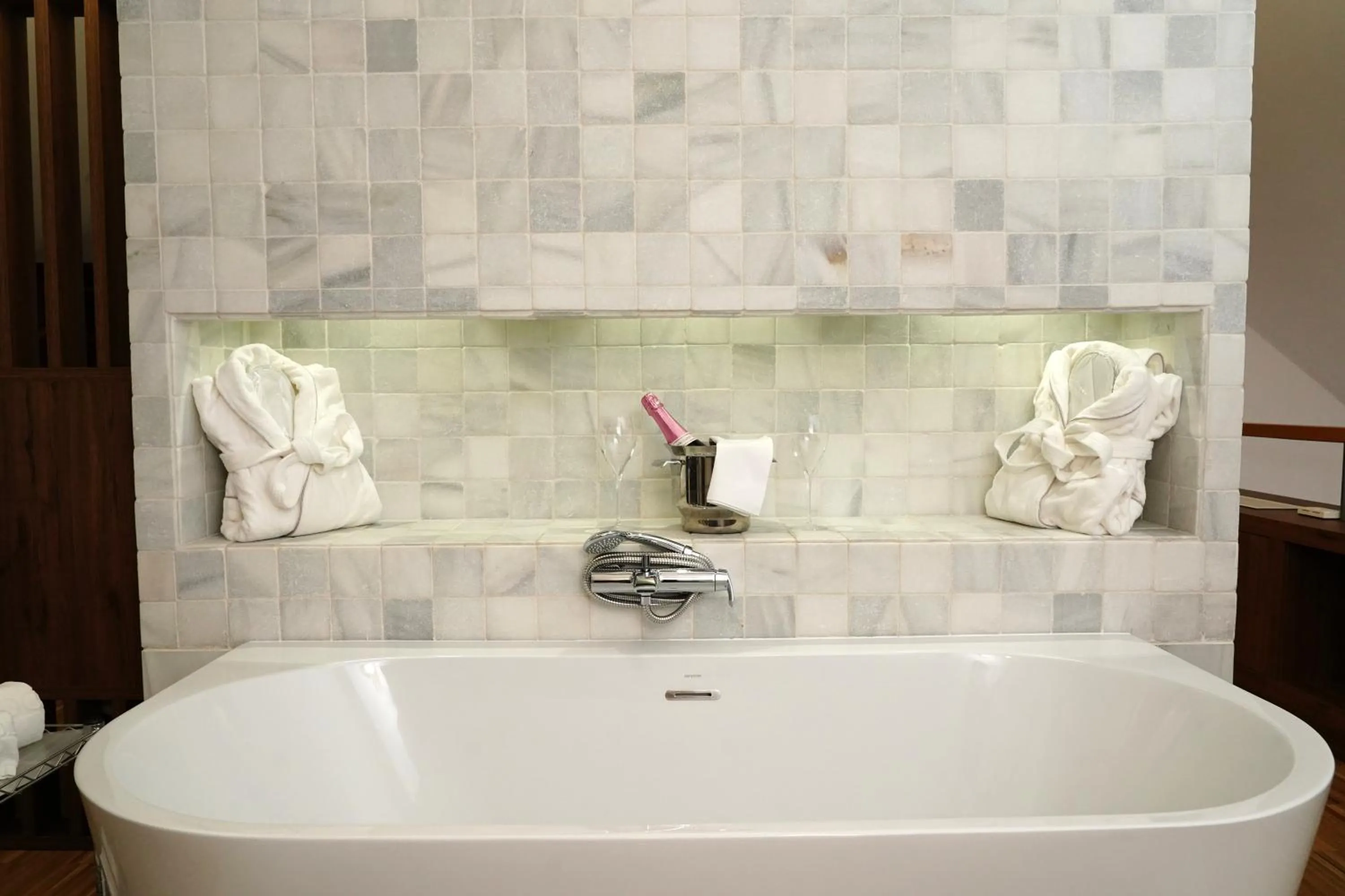 Bath in Hotel Villa Odon